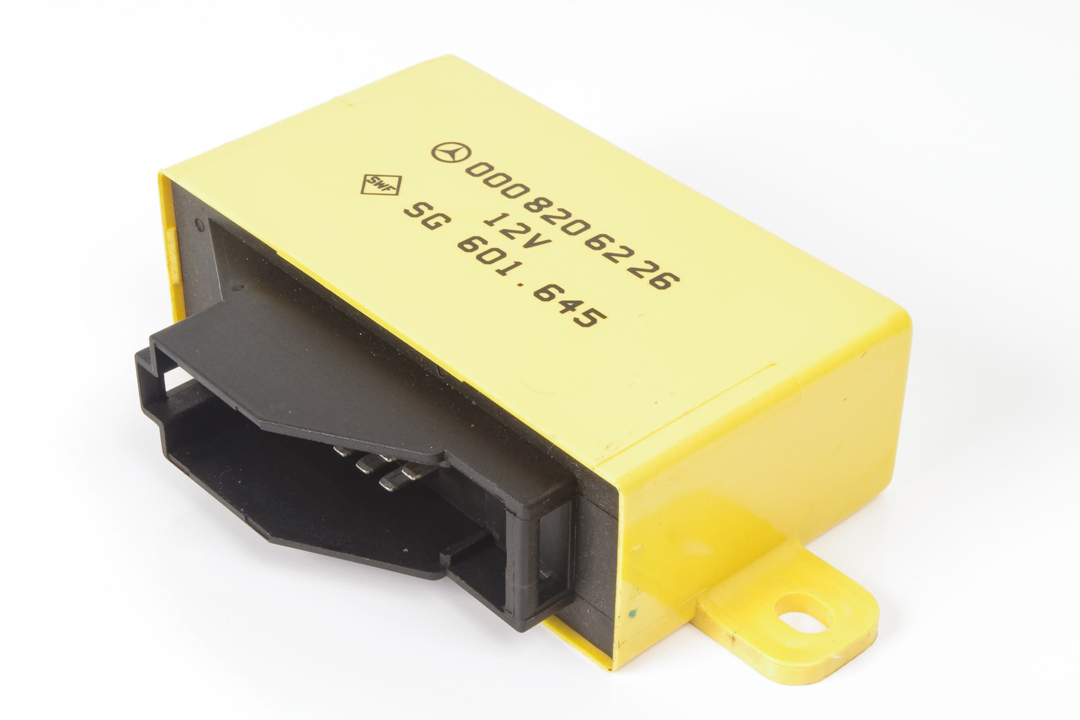 Mercedes 0008206226 Seat Heating Control Unit | W124 E W126 S R129 SL W201 C...