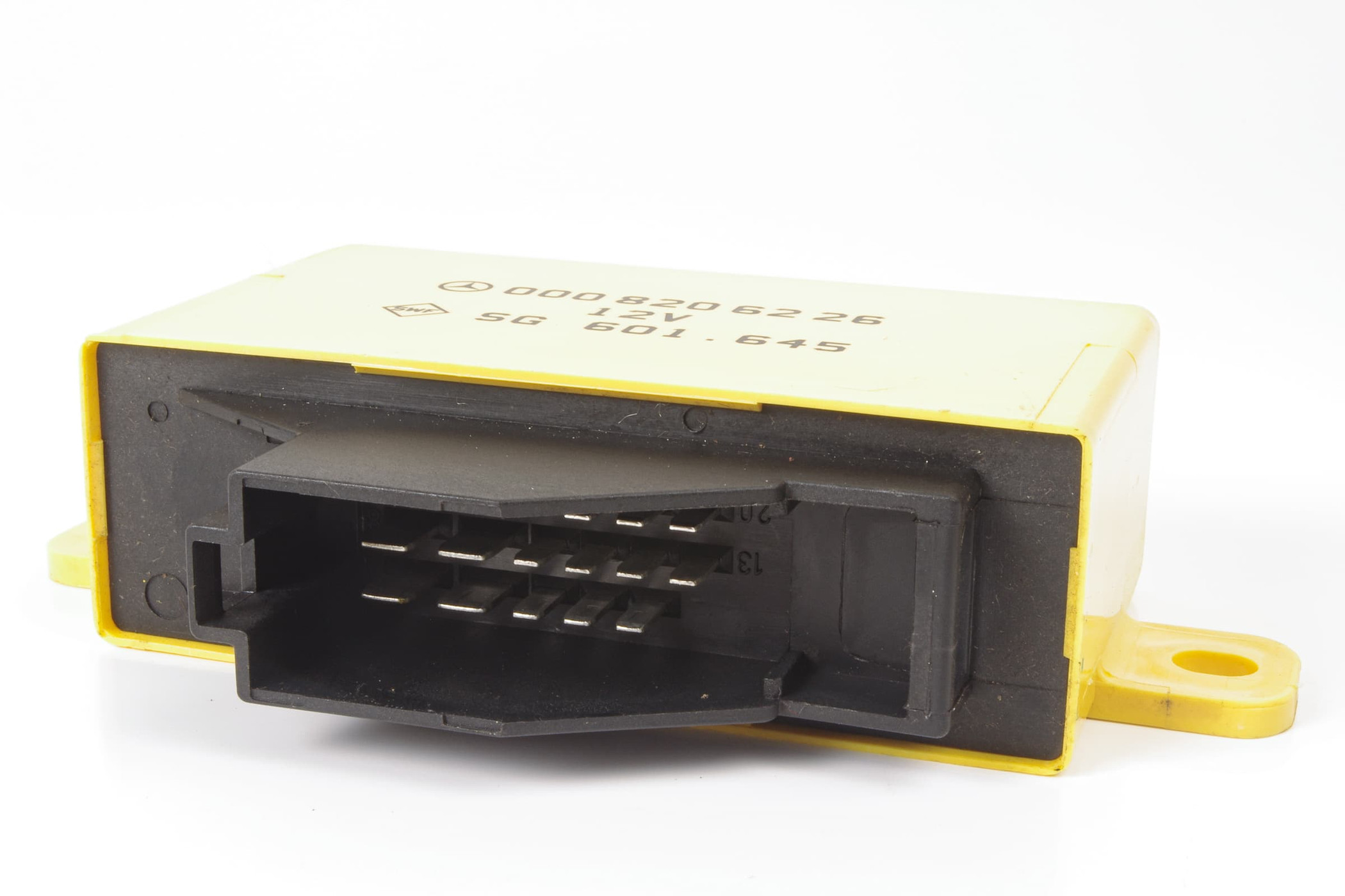 Mercedes 0008206226 Seat Heating Control Unit | W124 E W126 S R129 SL W201 C...