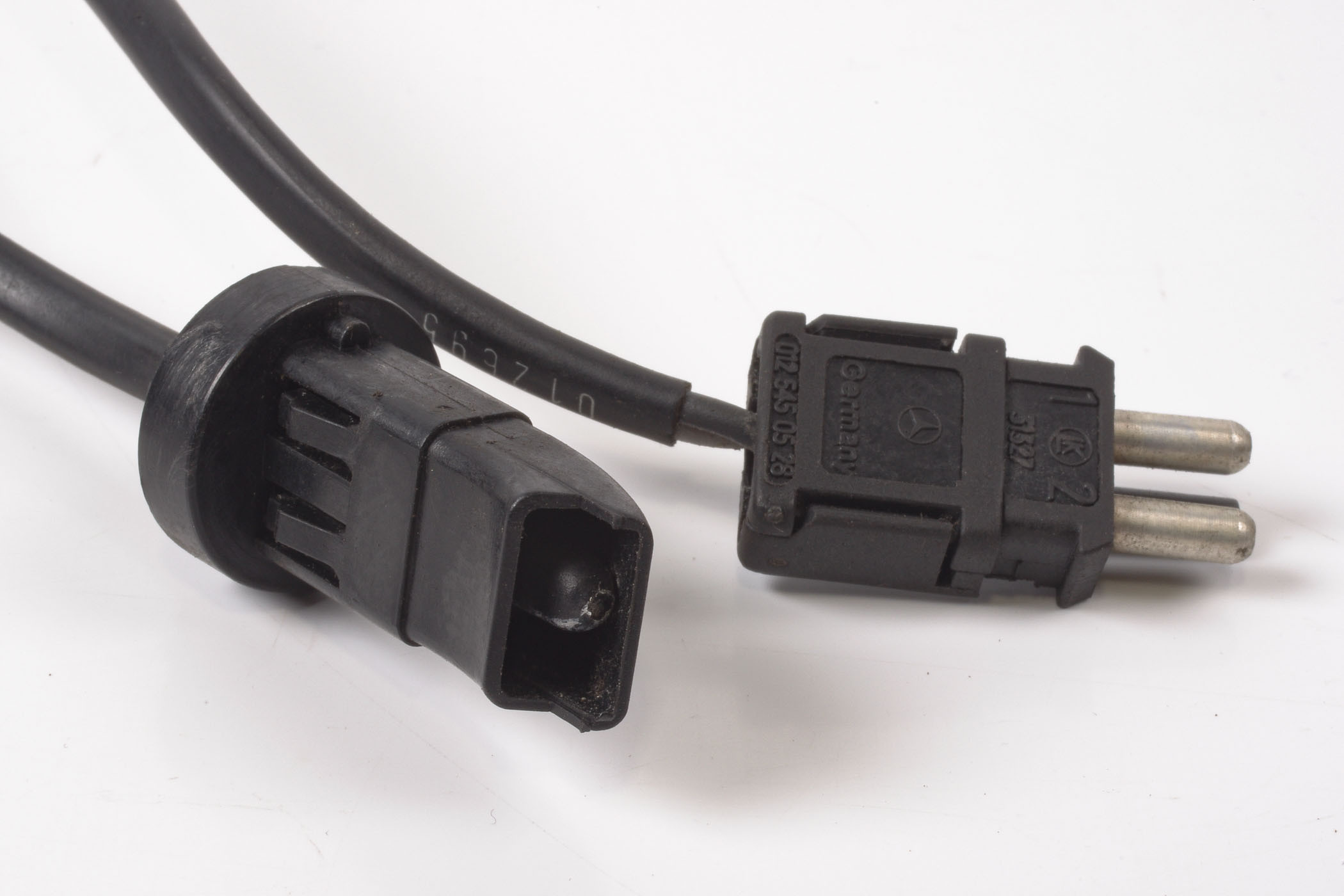 Mercedes 0125450528 Temperature Sensor | W124 E W126 W140 S R129 SL W201 W202...
