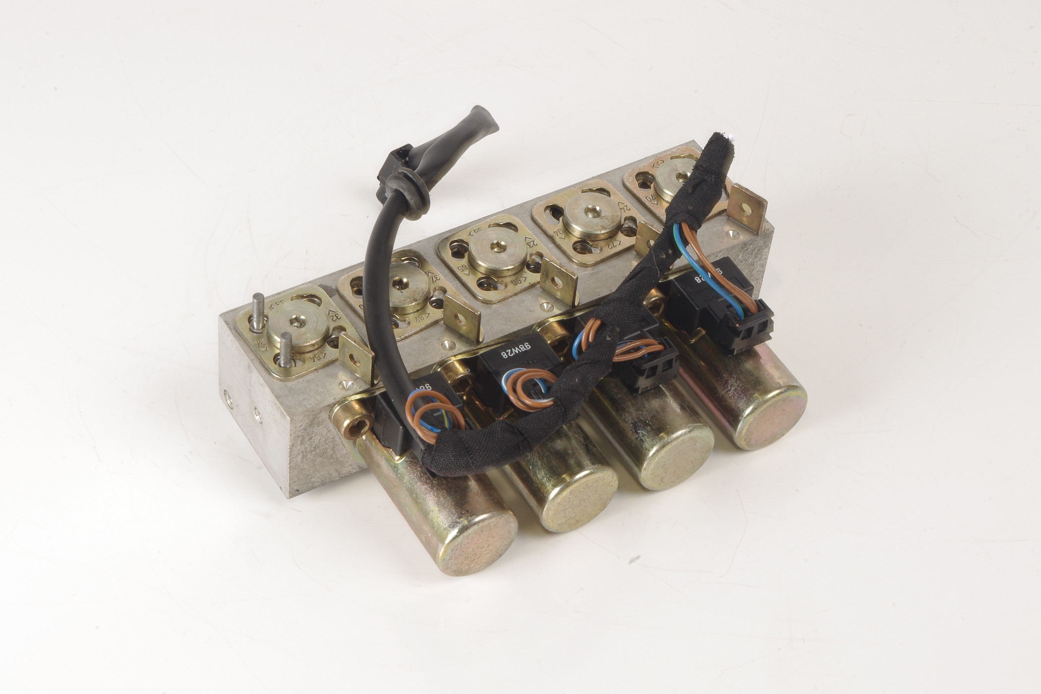 Mercedes 1298002578 Roof Hydraulic Valve Block - Left | R129 SL