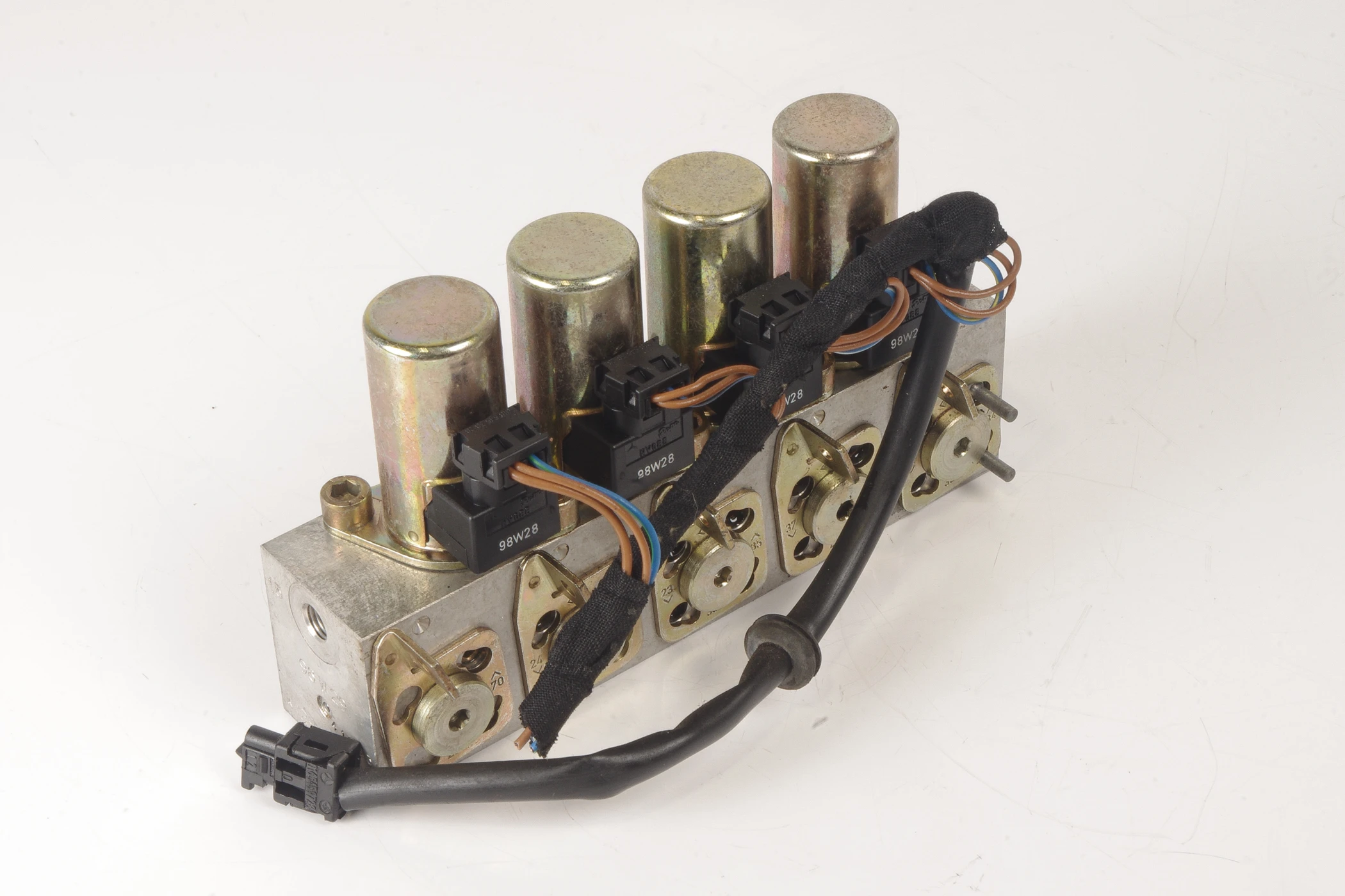 Mercedes 1298002578 Roof Hydraulic Valve Block - Left | R129 SL