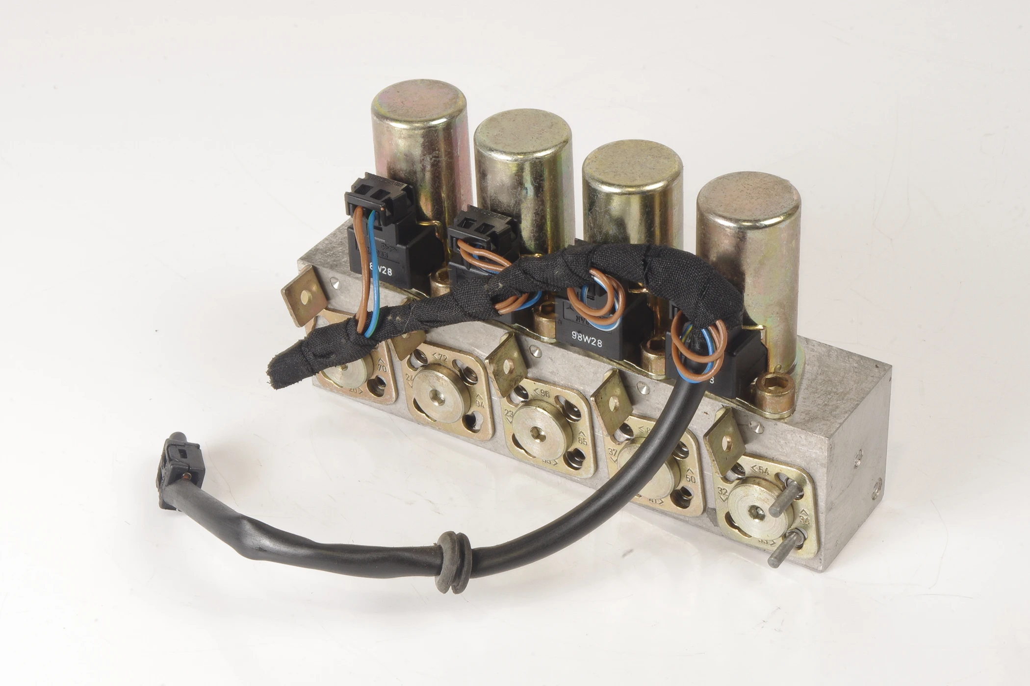 Mercedes 1298002578 Roof Hydraulic Valve Block - Left | R129 SL