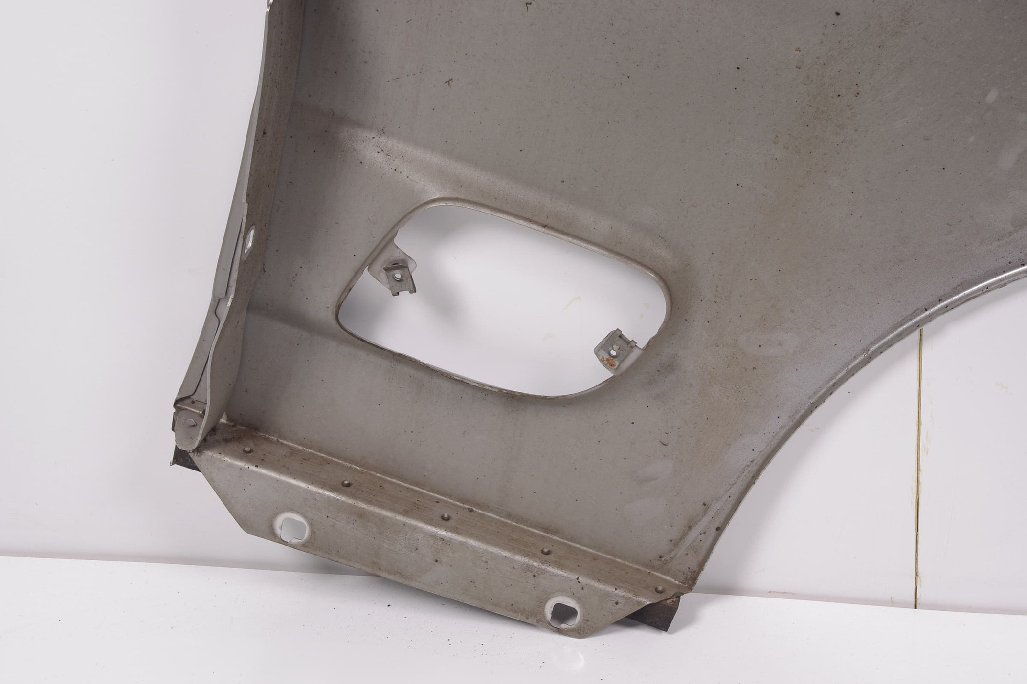 Mercedes 2308800118 Wing - Front Left Silver (a) | R230 SL