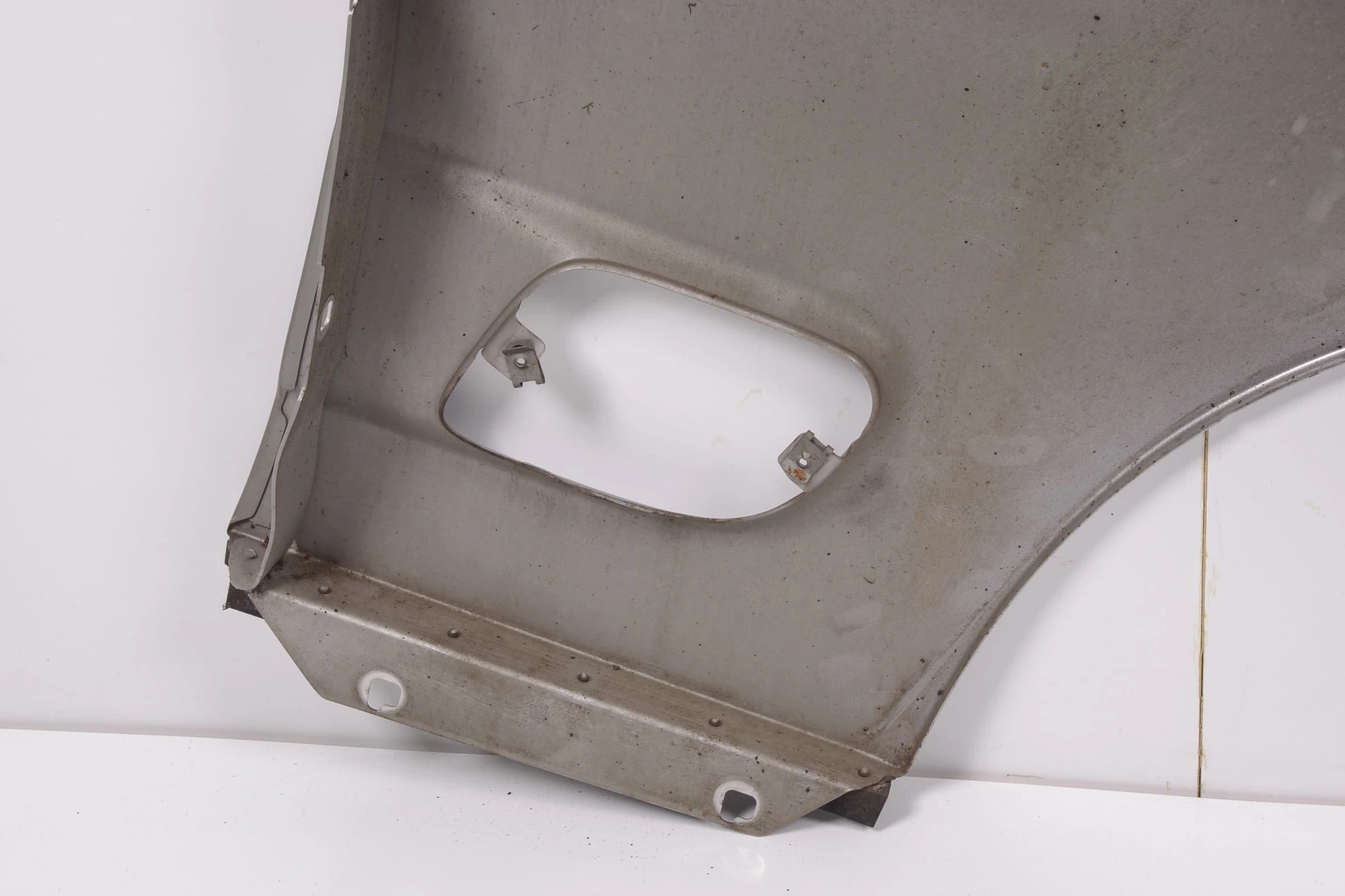 Mercedes 2308800118 Wing - Front Left Silver (a) | R230 SL