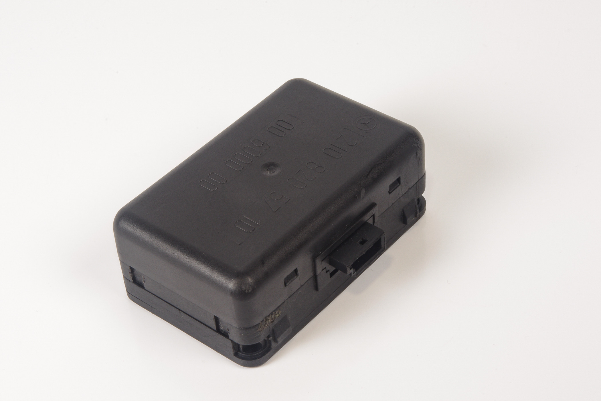 Mercedes 2108205710 Rain Sensor | R129 SL W140 W220 S C199 R199 SLR W202 W203...