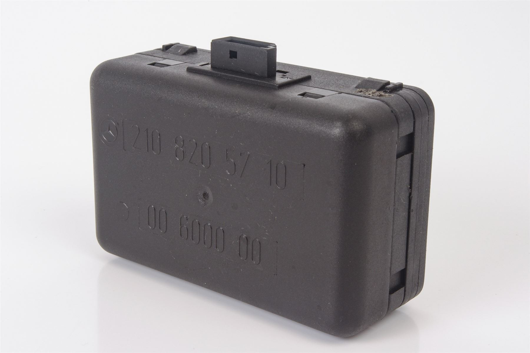 Mercedes 2108205710 Rain Sensor | R129 SL W140 W220 S C199 R199 SLR W202 W203...