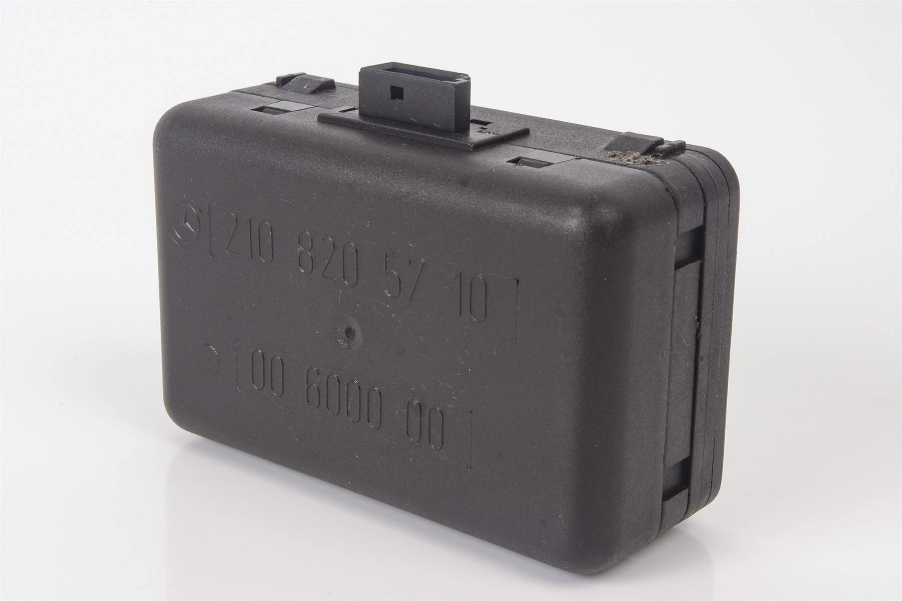 Mercedes 2108205710 Rain Sensor | R129 SL W140 W220 S C199 R199 SLR W202 W203...