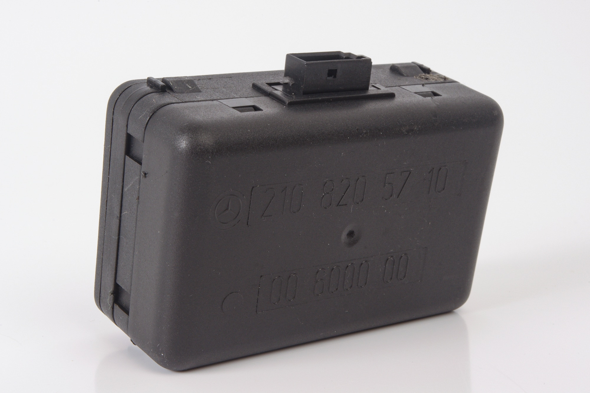 Mercedes 2108205710 Rain Sensor | R129 SL W140 W220 S C199 R199 SLR W202 W203...