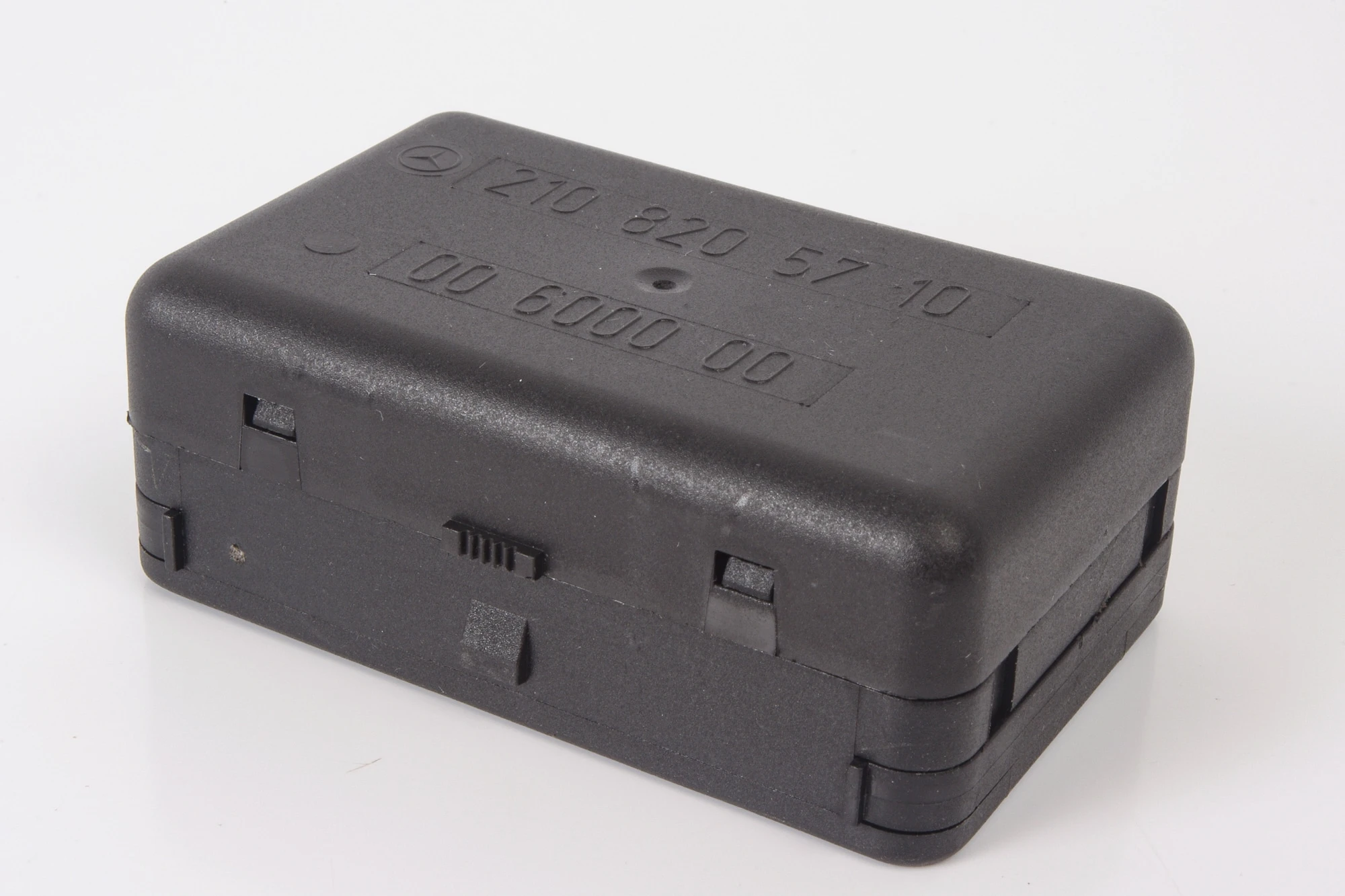 Mercedes 2108205710 Rain Sensor | R129 SL W140 W220 S C199 R199 SLR W202 W203...