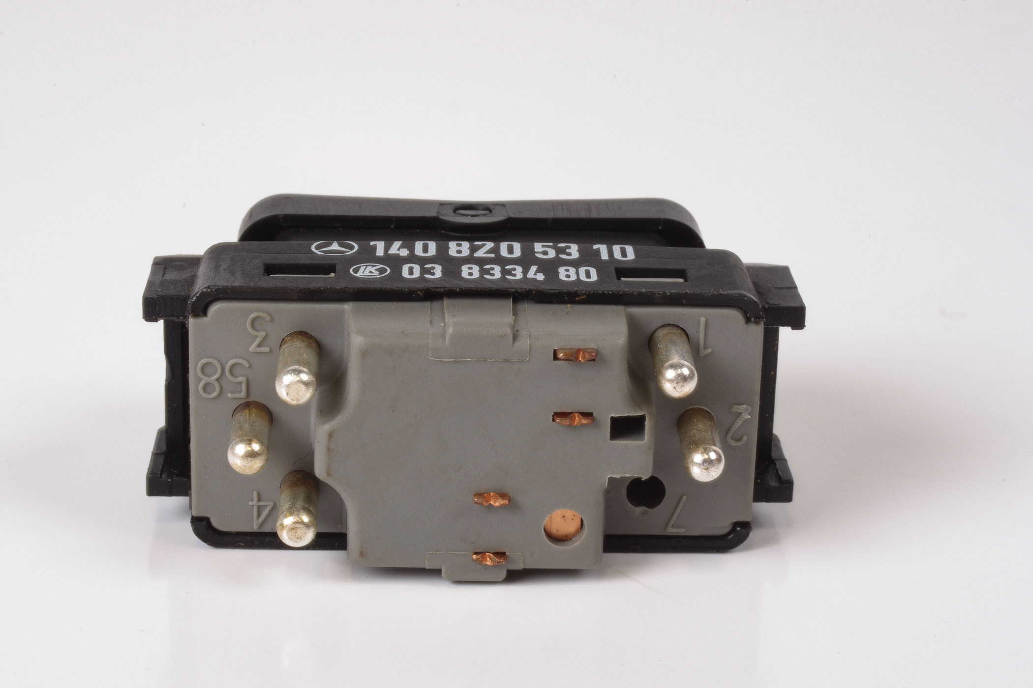 Mercedes 1408205310 Headrest Switch | W140 V140 C140 S