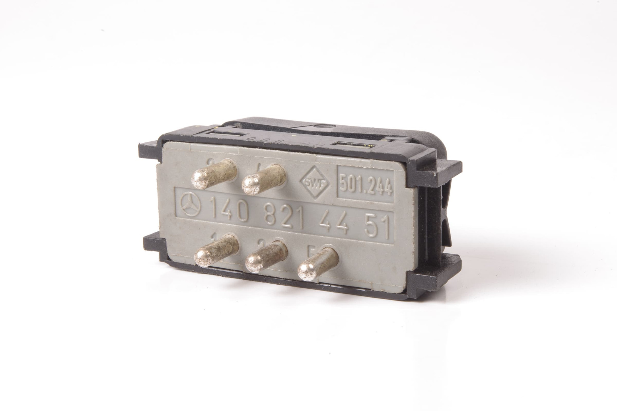 Mercedes 1408214451 Boot Switch | W140 V140 C140 S