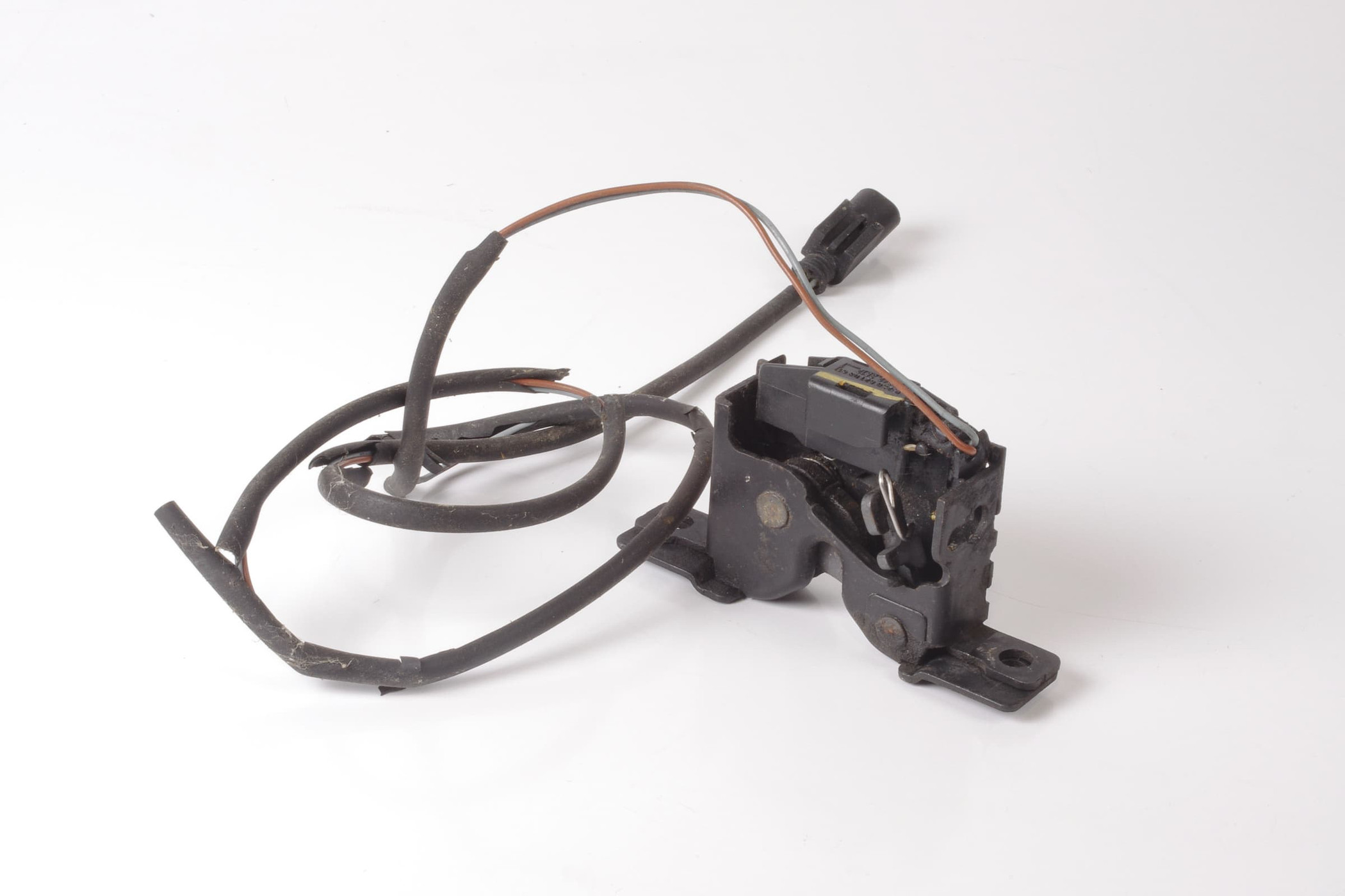 Mercedes 2308800060 Bonnet Catch & Cable | R171 SLK R230 SL