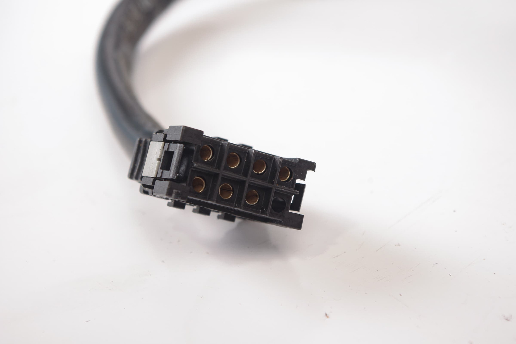 Mercedes 1408600582 Seat Belt Presenter - Left | W100 W116 W126 W140 S C107...