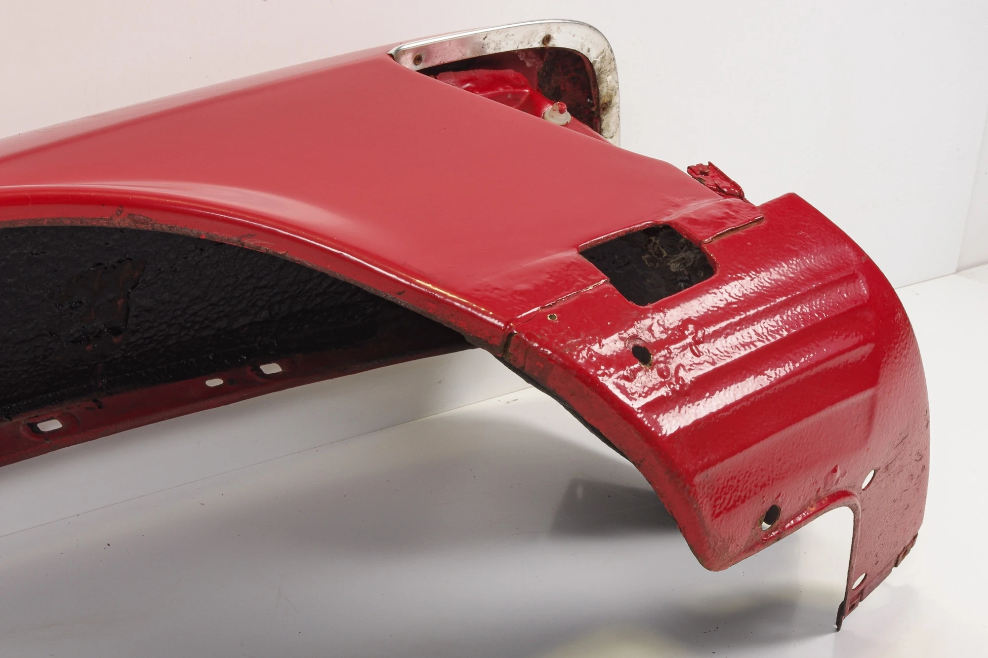 Mercedes 1078801018 Wing - Front Right Red | C107 R107 SL