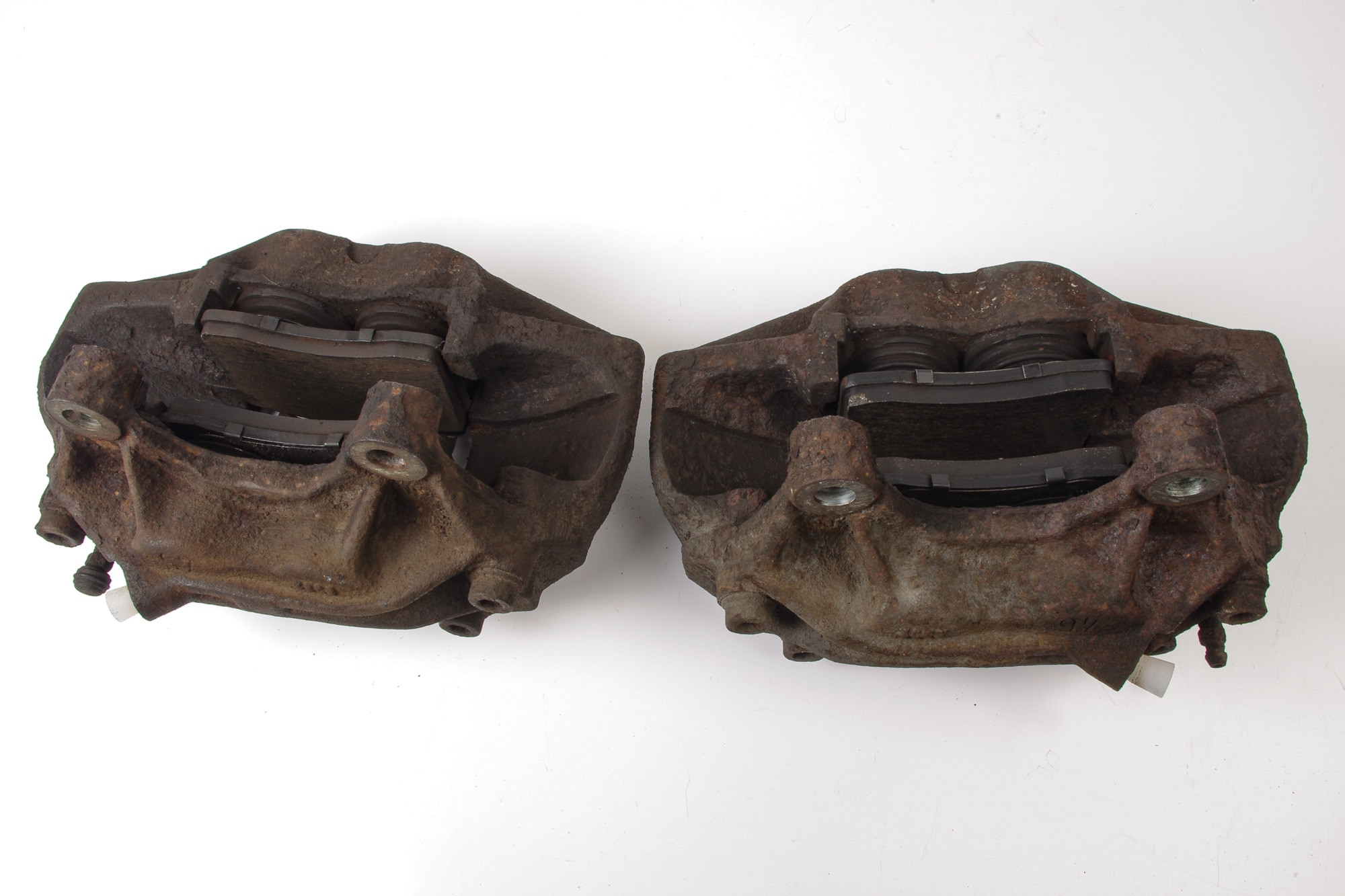 Mercedes 0014200083 Brake Caliper x2 - Front (a) | W124 W210 E R129 SL W201...