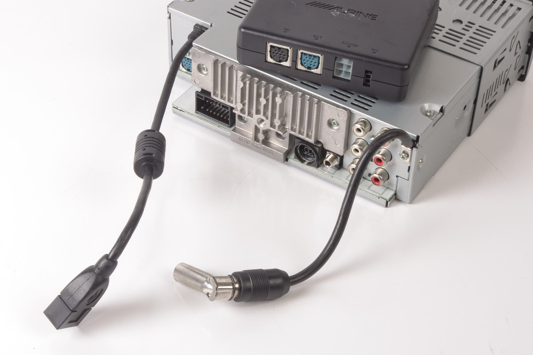 Mercedes 0038200000 Head Unit - Alpine iDa-X200 | R129 SL