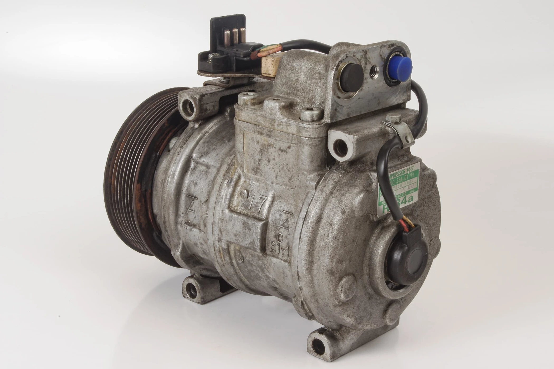 Mercedes 0002300111 A/C Compressor | R129 SL