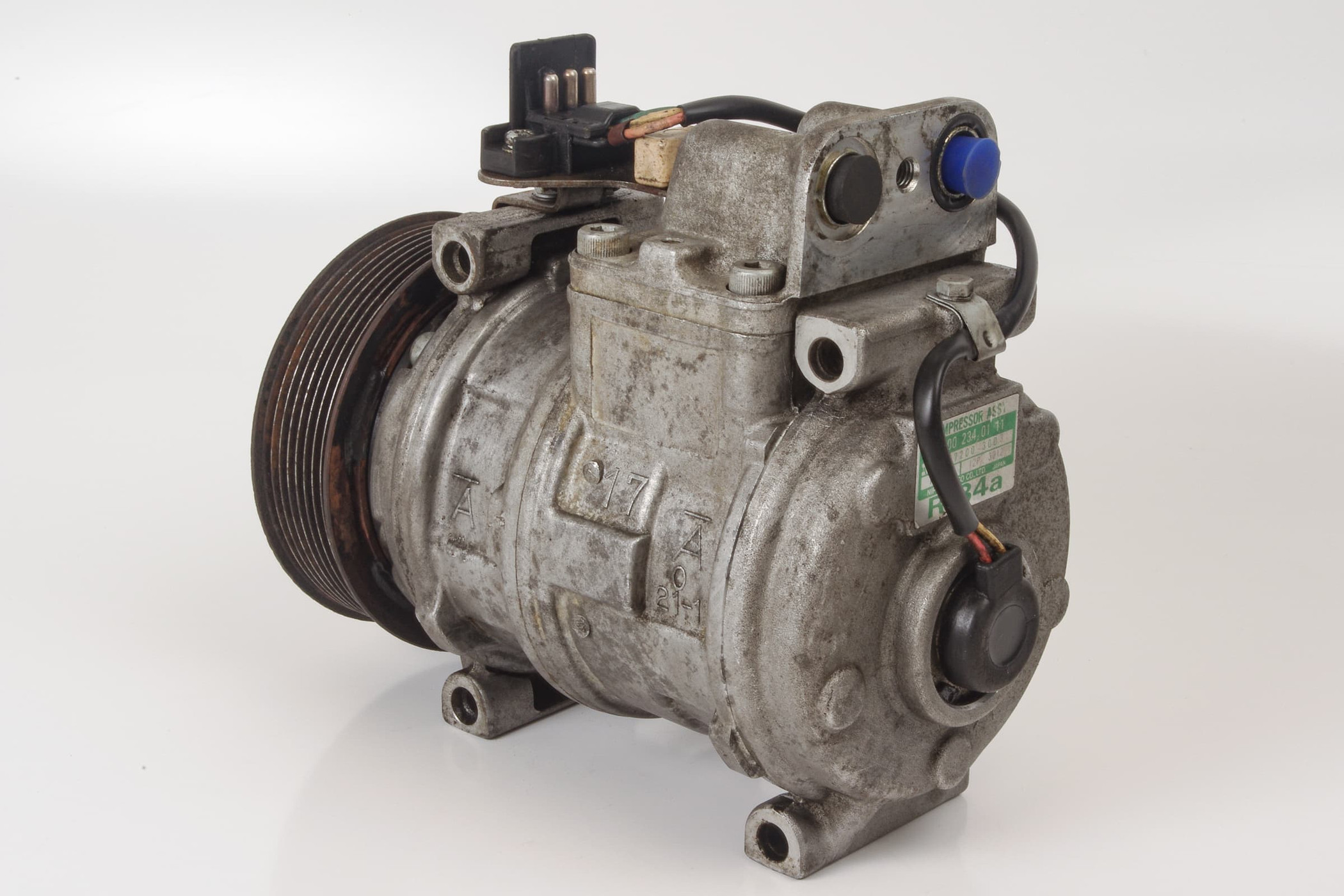 Mercedes 0002300111 A/C Compressor | R129 SL