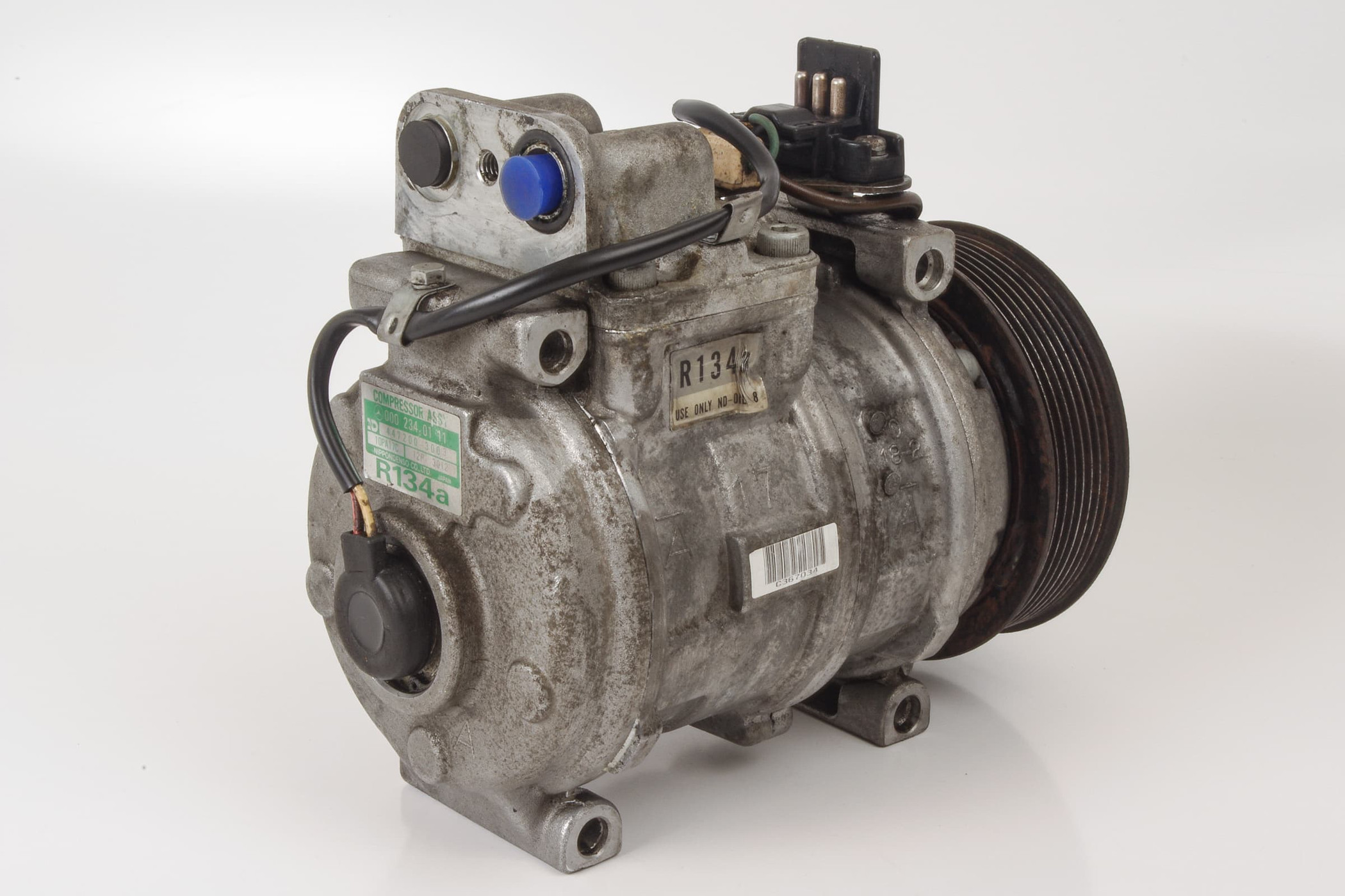 Mercedes 0002300111 A/C Compressor | R129 SL