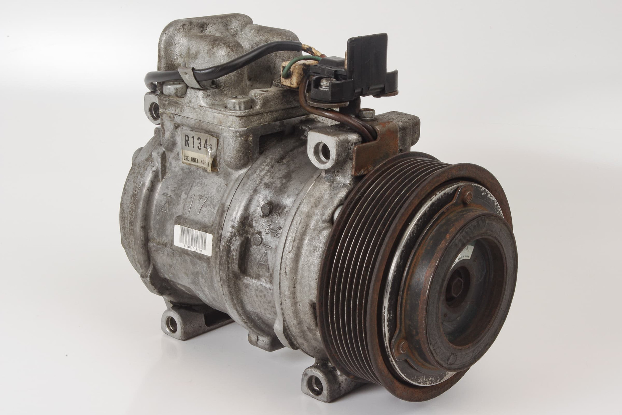 Mercedes 0002300111 A/C Compressor | R129 SL