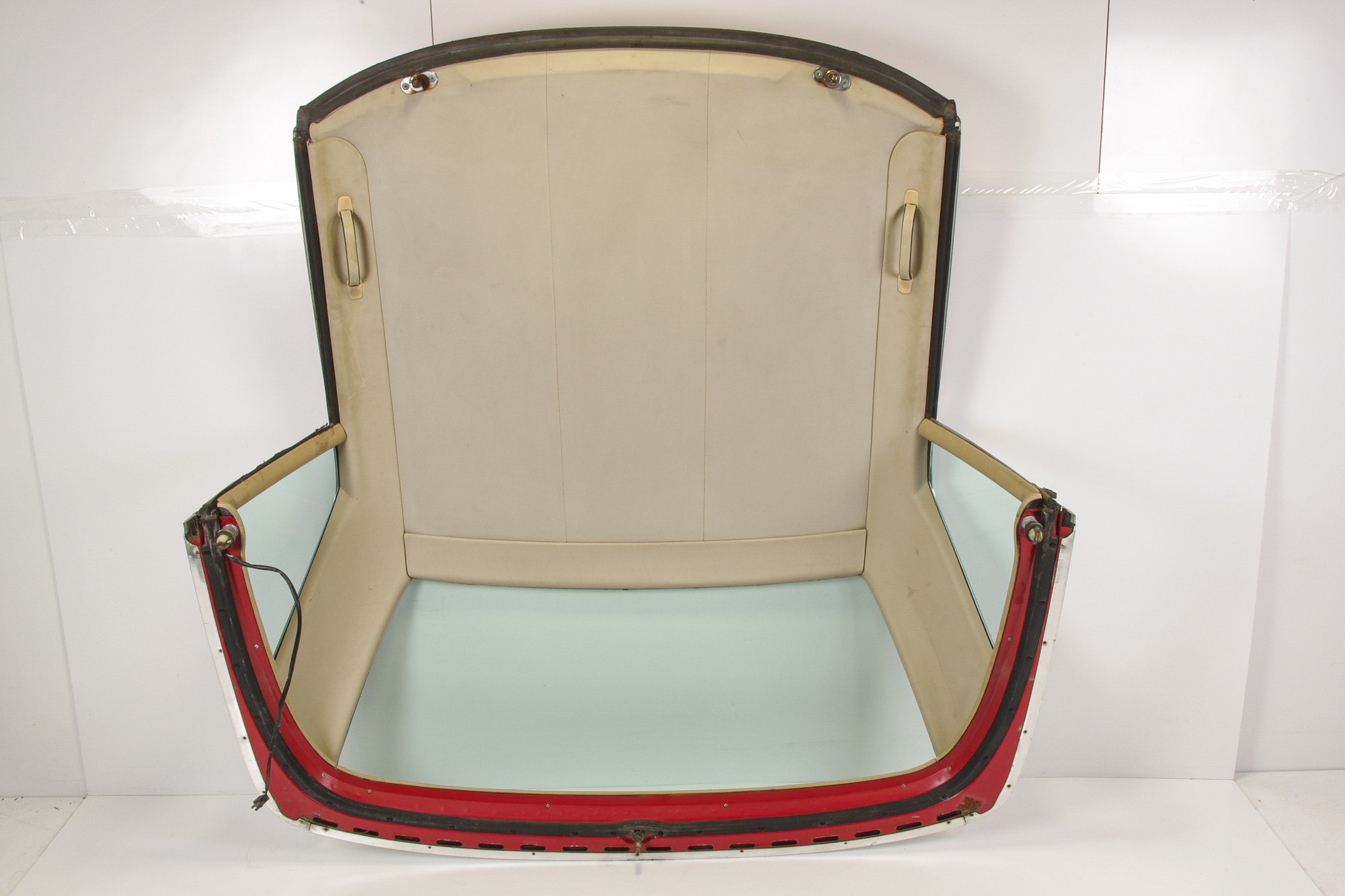 Mercedes 1077900140 Hardtop - Red | C107 R107 SL