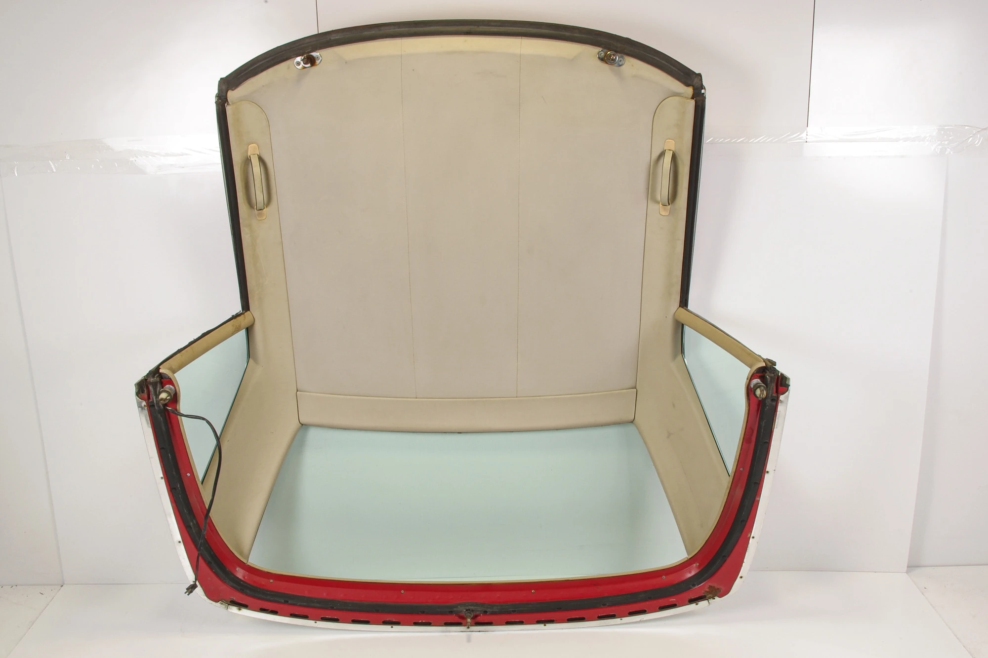 Mercedes 1077900140 Hardtop - Red | C107 R107 SL