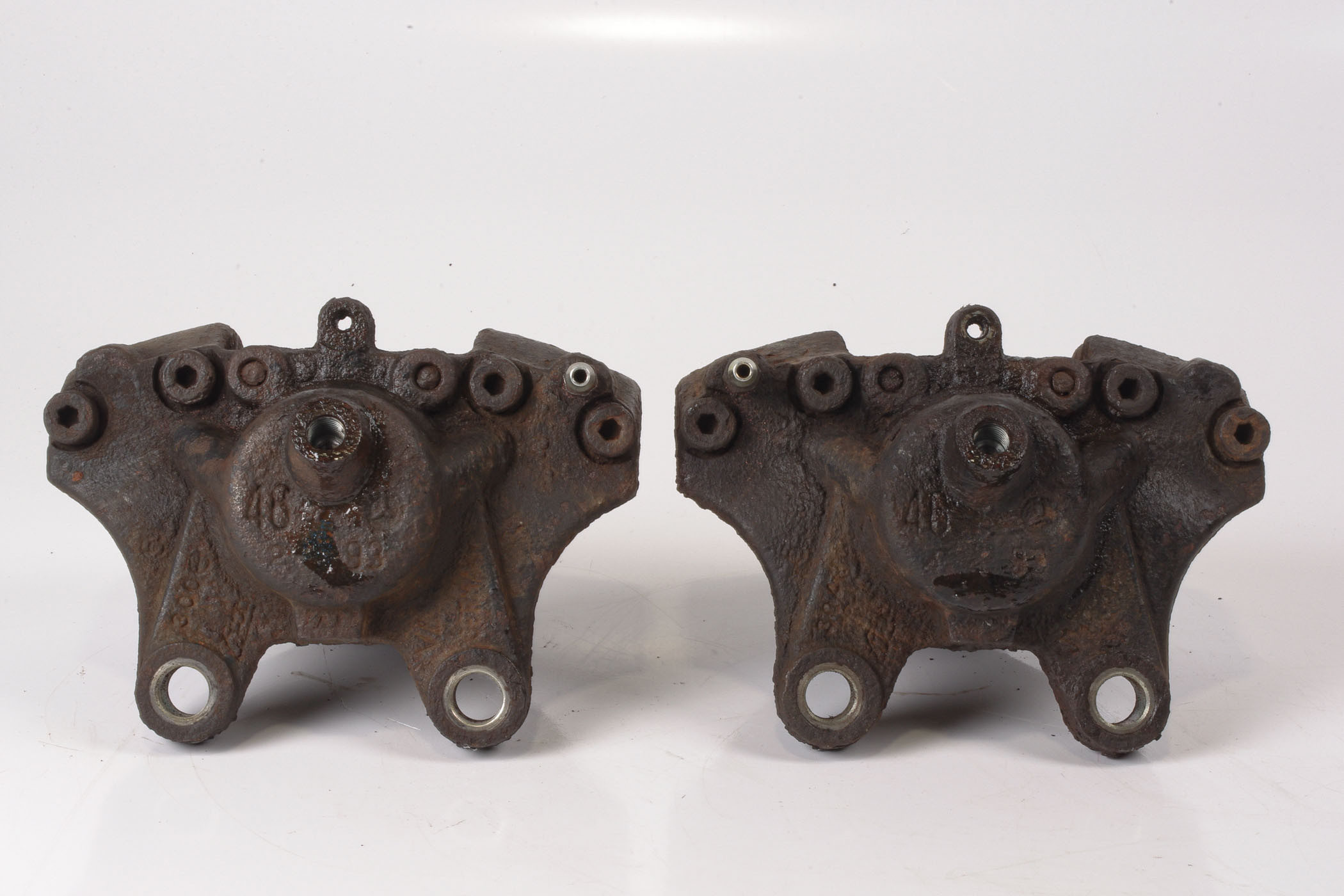 Mercedes 0014203983 Brake Caliper x2 - Rear | W140 V140 C140 W220 S S210 E