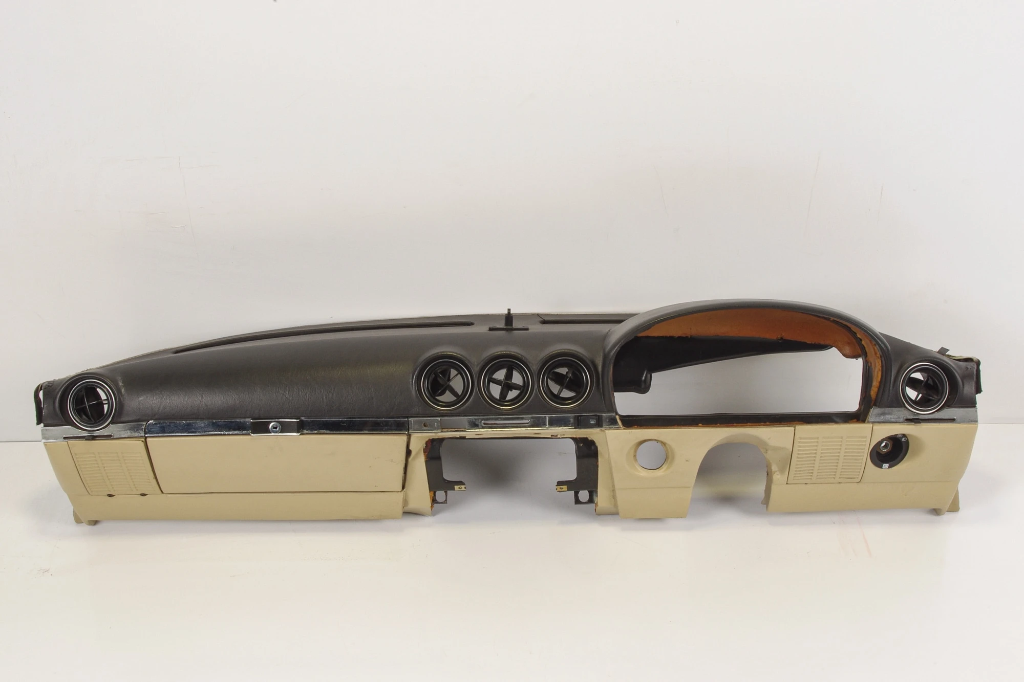 Mercedes 1076803587 Dashboard Shell - Cream (b) | C107 R107 SL