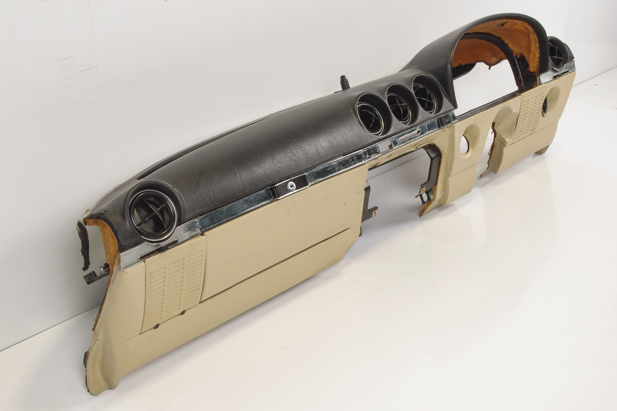 Mercedes 1076803587 Dashboard Shell - Cream (b) | C107 R107 SL