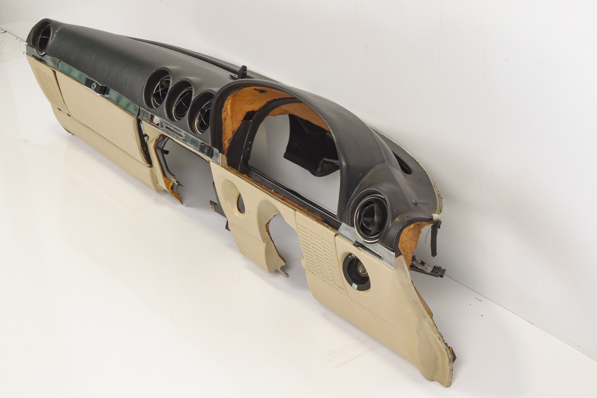 Mercedes 1076803587 Dashboard Shell - Cream (b) | C107 R107 SL