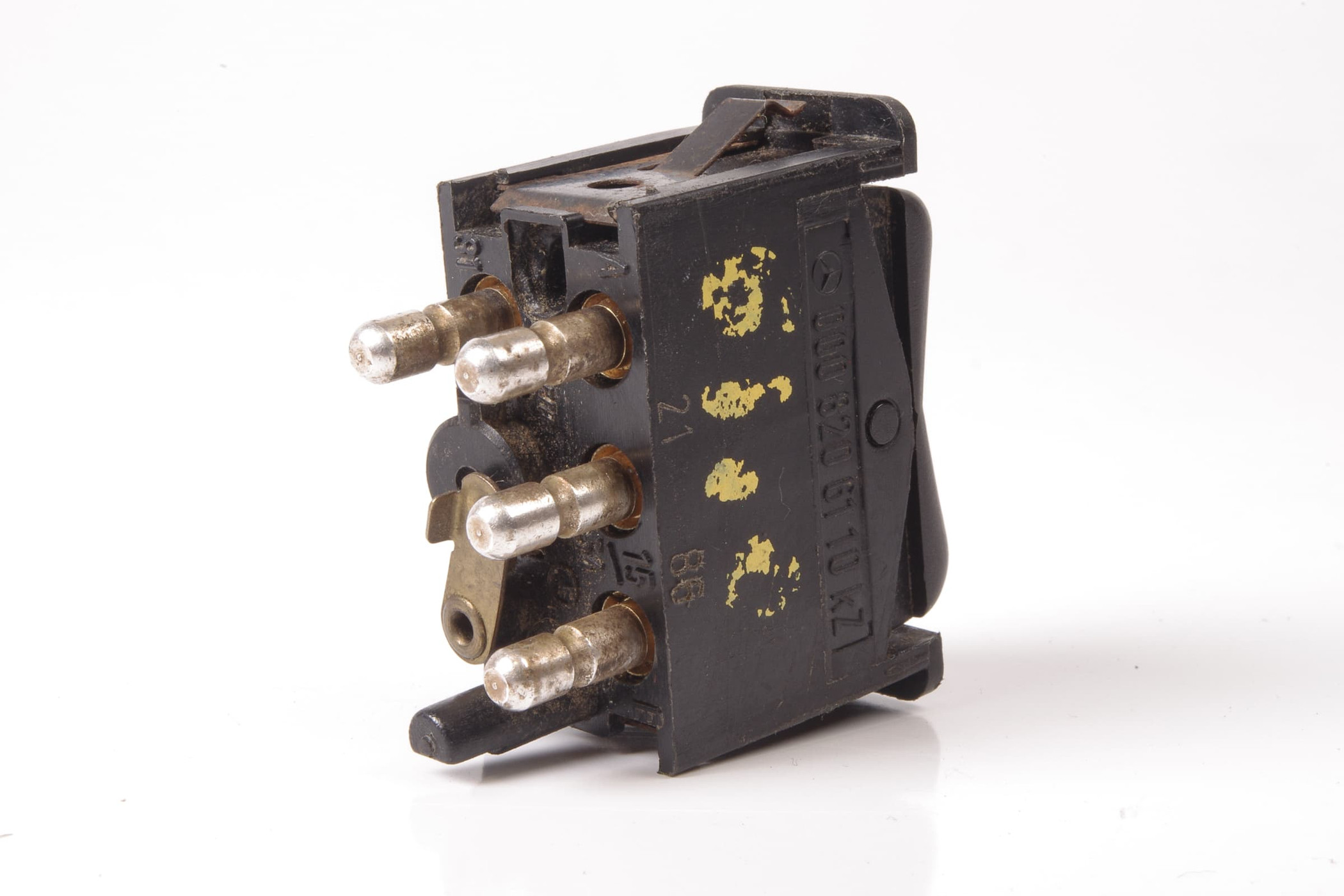 Mercedes 0008206110 Demist Switch - Rear | W123 E W126 V140 S