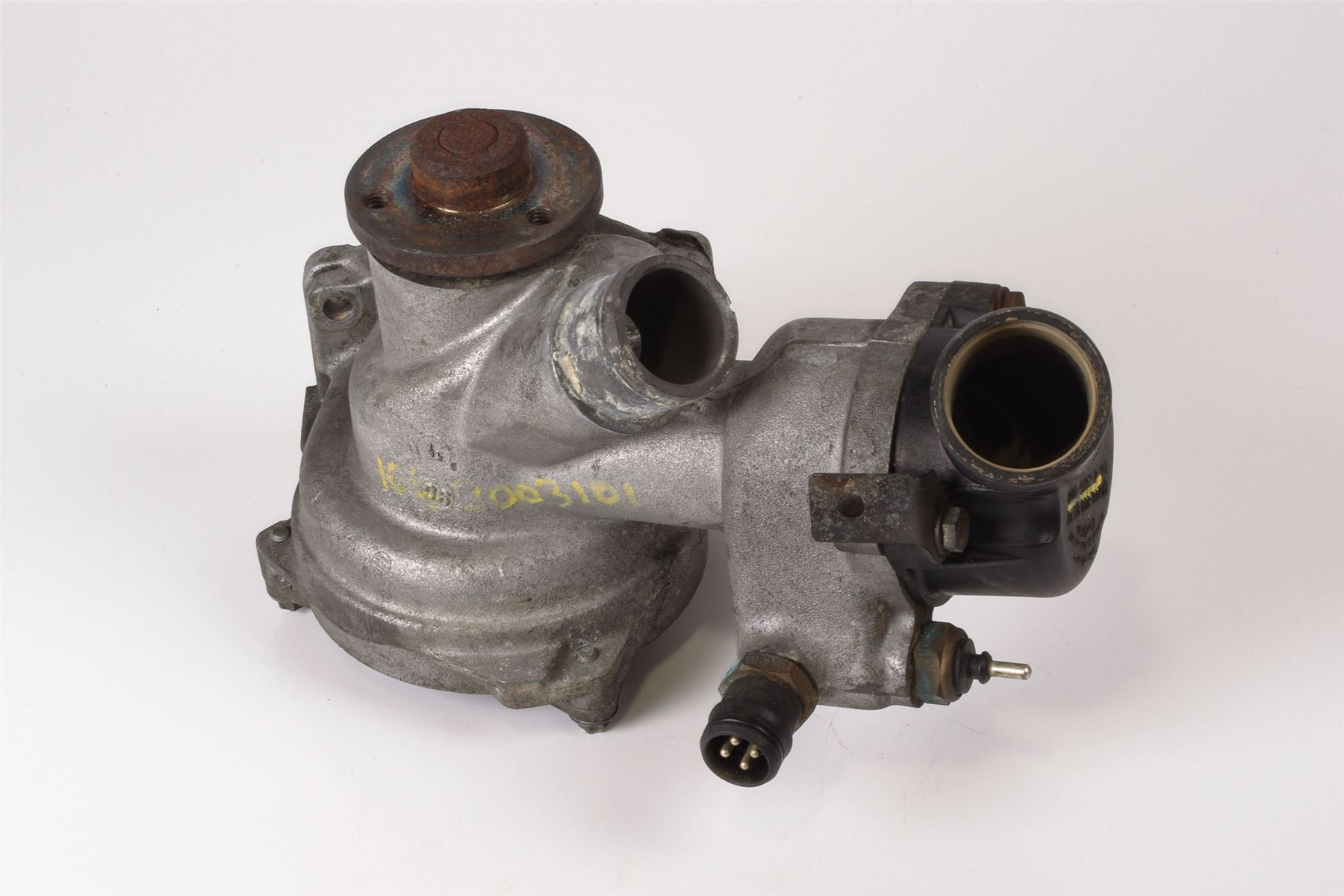 Mercedes 1042003101 Water Pump | W124 C124 A124 S124 E R129 SL