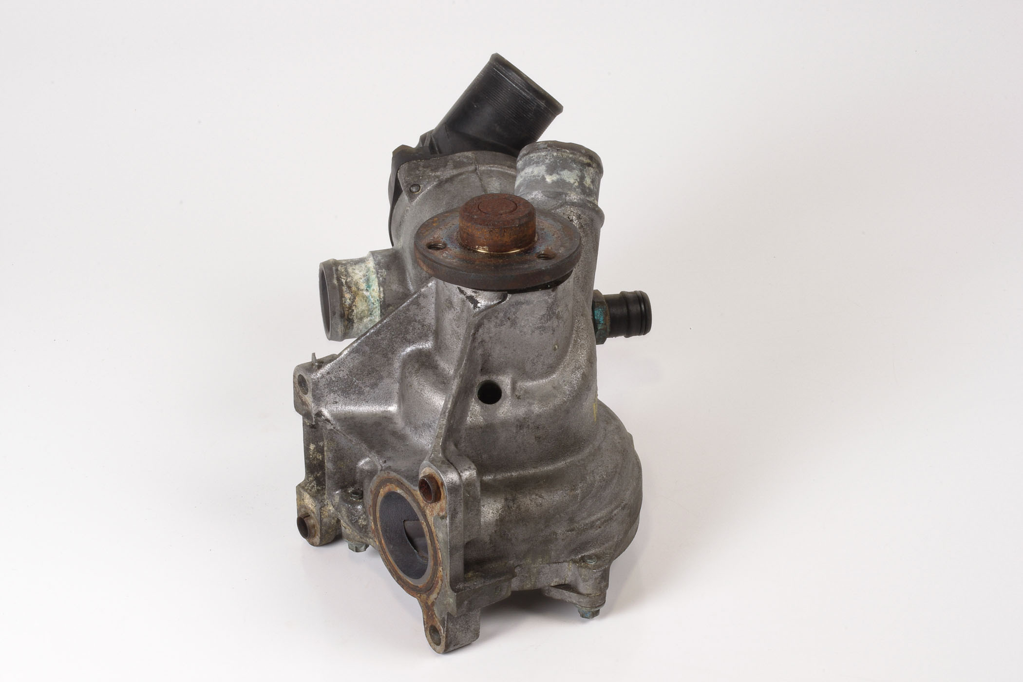 Mercedes 1042003101 Water Pump | W124 C124 A124 S124 E R129 SL