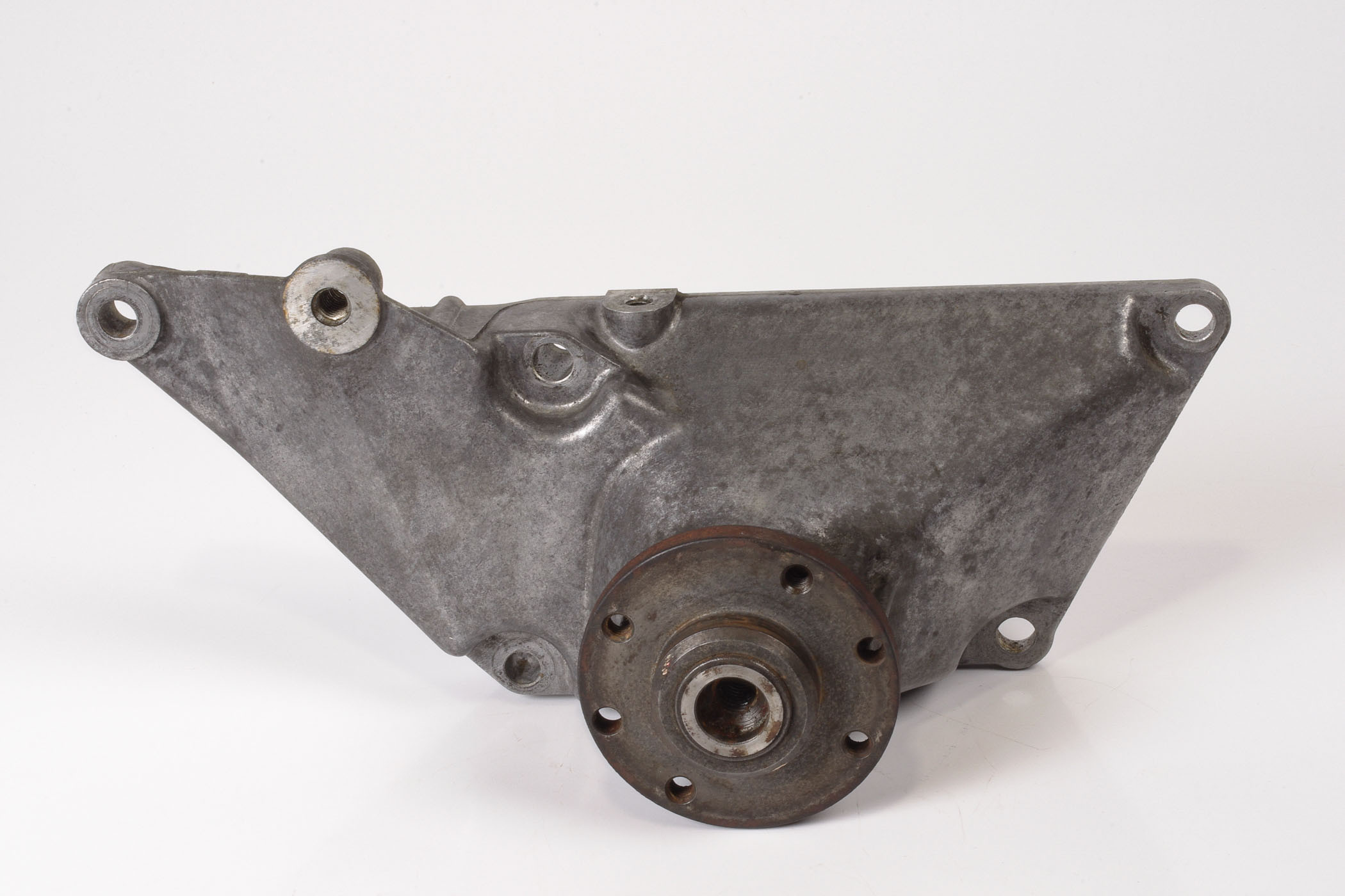 Mercedes 1042050305 Viscous Fan Bracket | W124 C124 A124 S124 E R129 SL