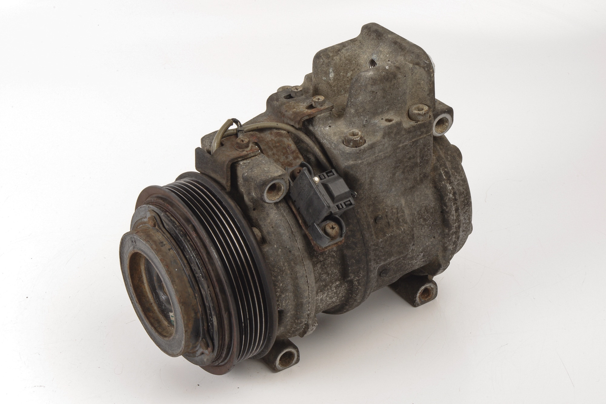 Mercedes 0002342011 A/C Compressor | R129 SL W140 S W202 C C209 A209 CLK W210 E