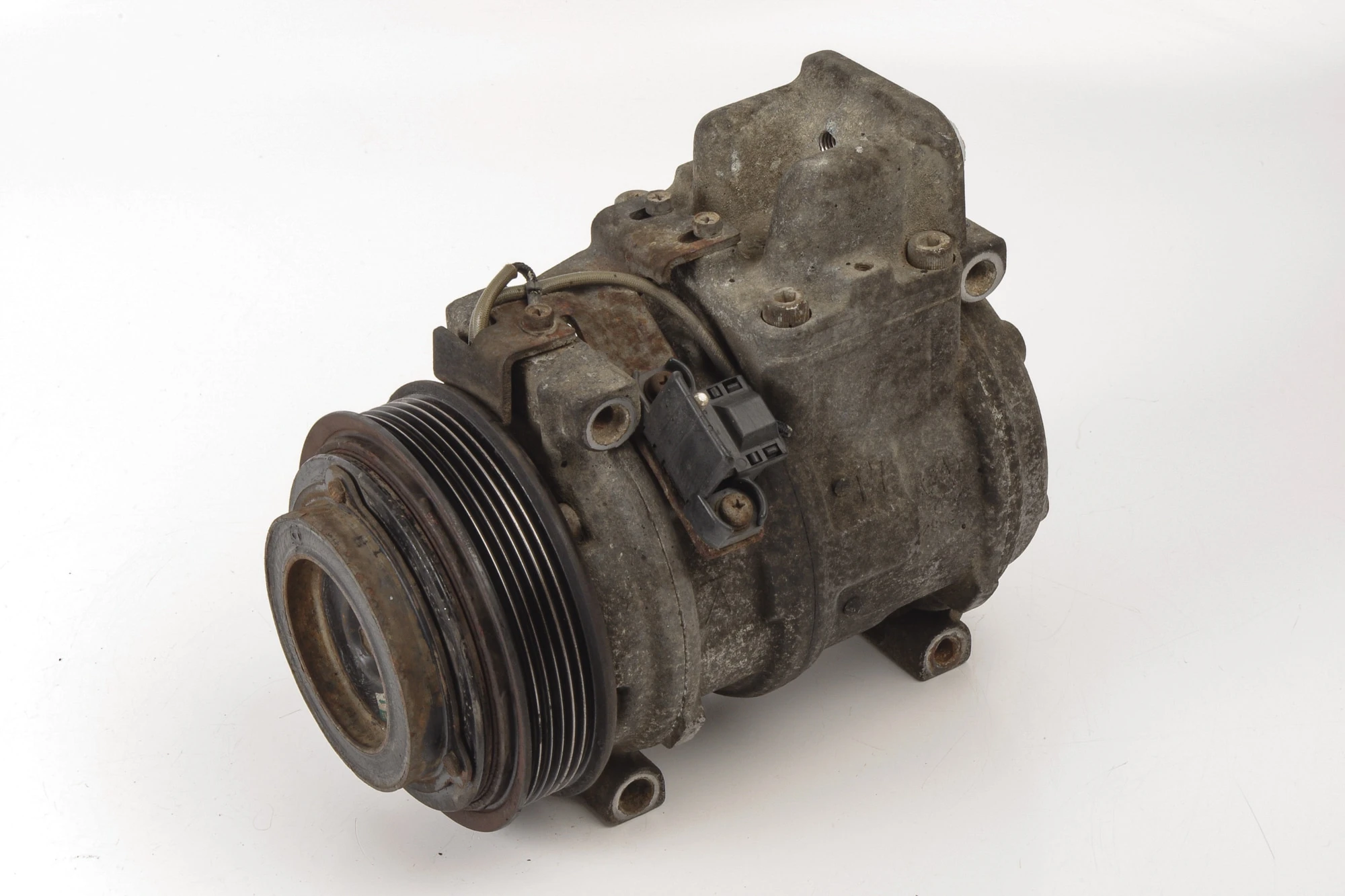 Mercedes 0002342011 A/C Compressor | R129 SL W140 S W202 C C209 A209 CLK W210 E