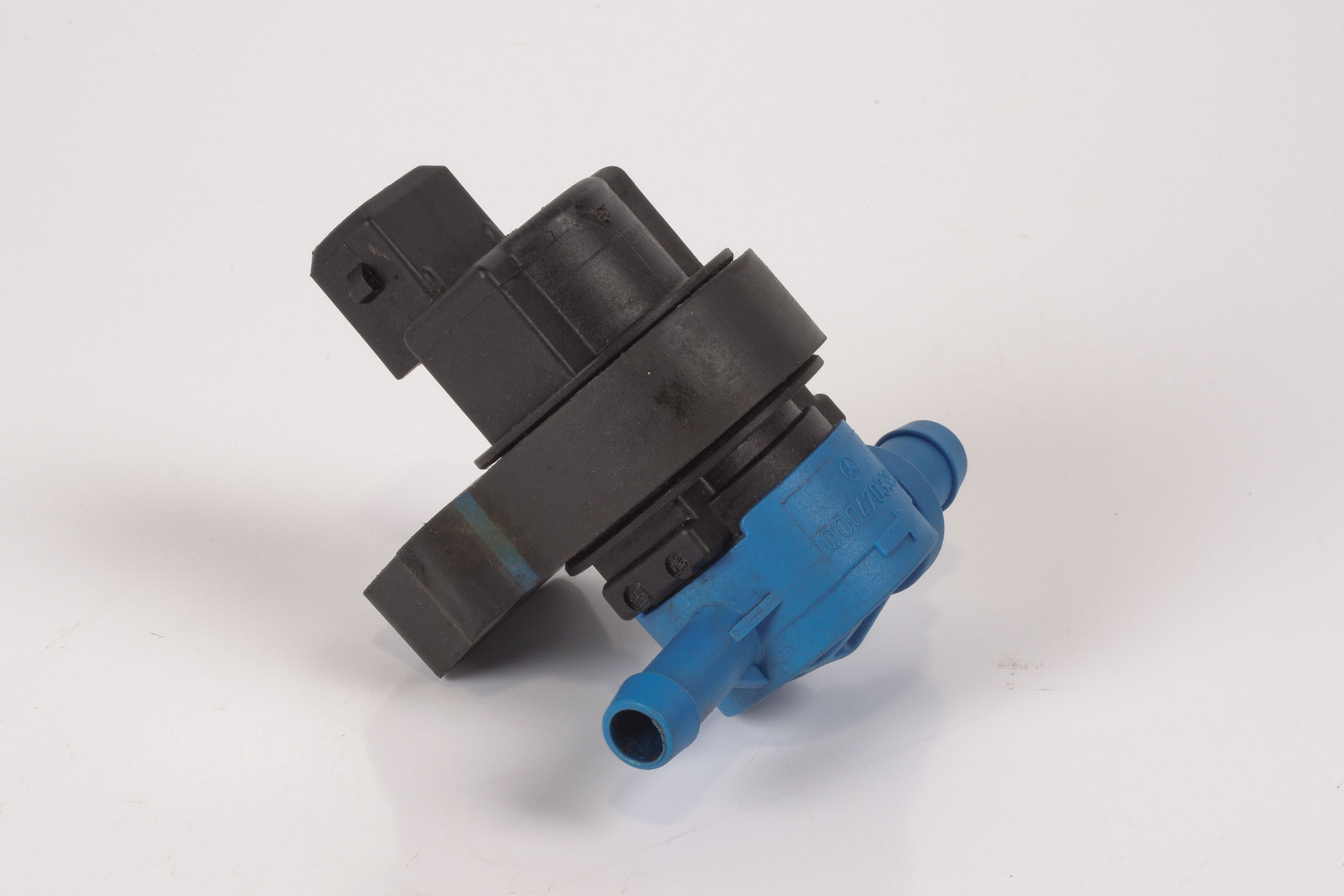 Mercedes 0004703393 Purge Valve | R129 R230 SL R170 SLK W203 CL203 C C209...