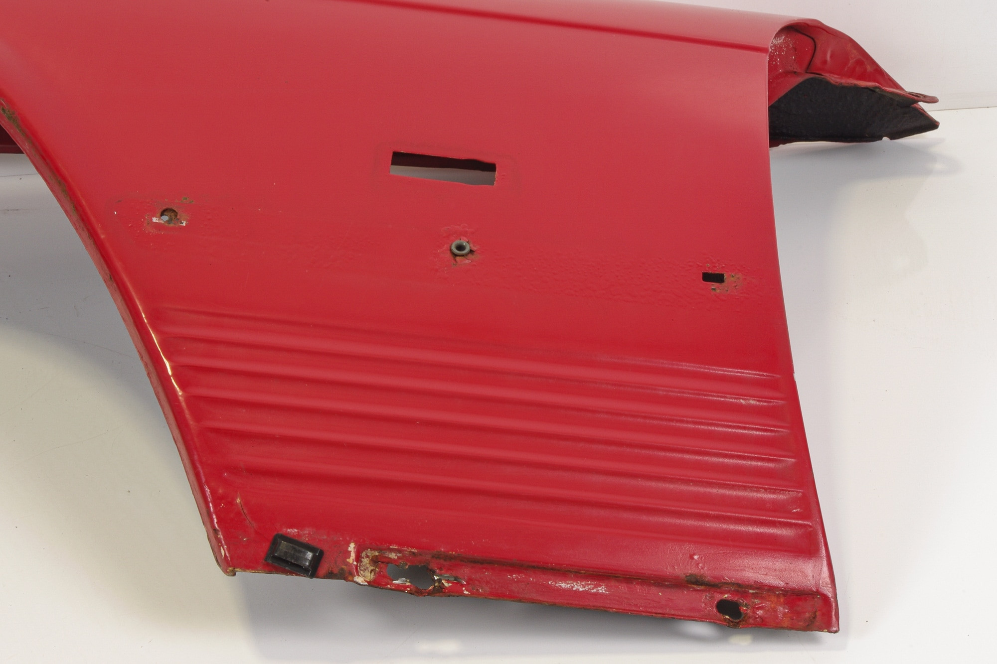 Mercedes 1078801318 Wing - Front Left Red | C107 R107 SL