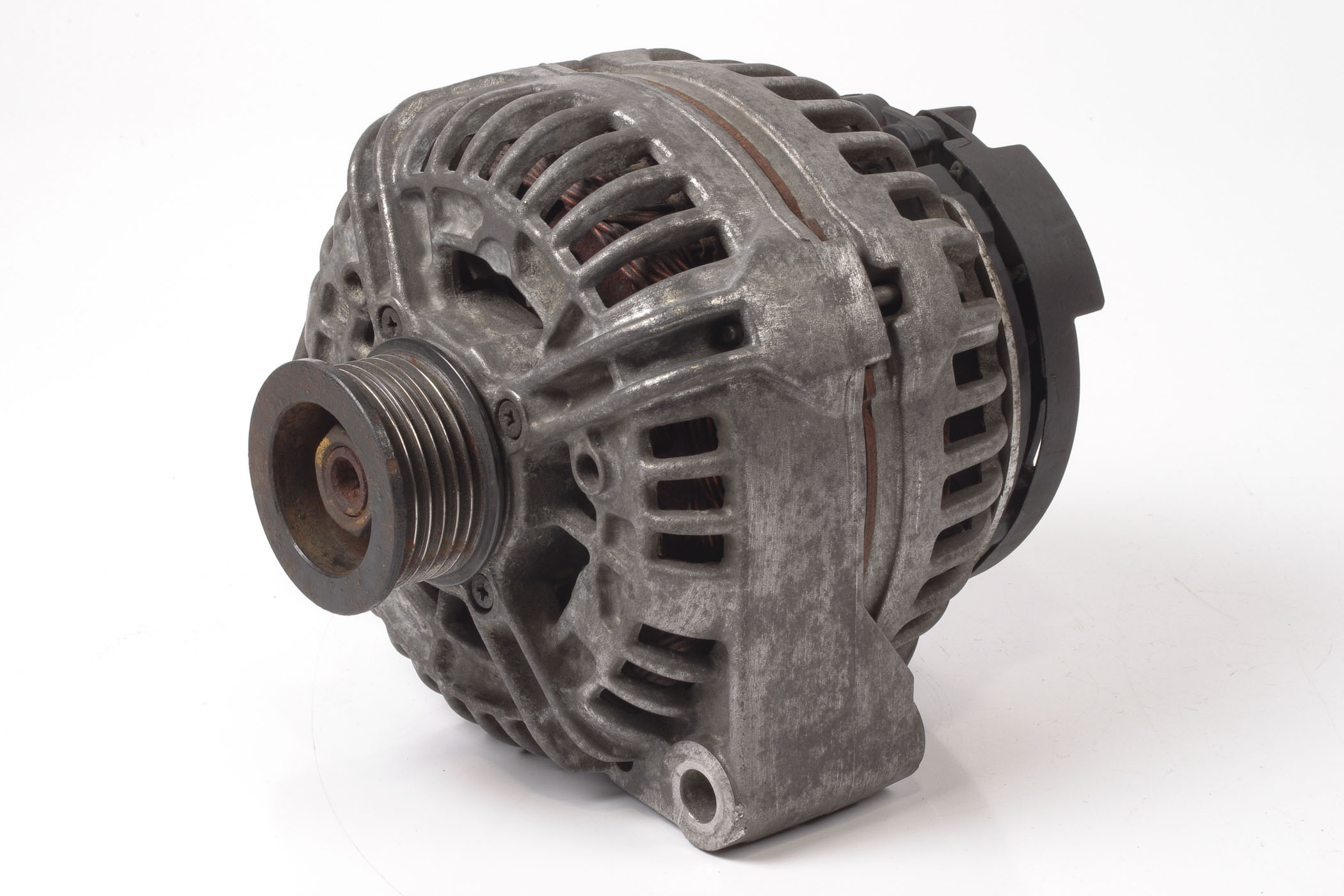 Mercedes 0121541302 Alternator (a) | C199 R199 Z199 SLR C208 A208 CLK W210... (Archive)