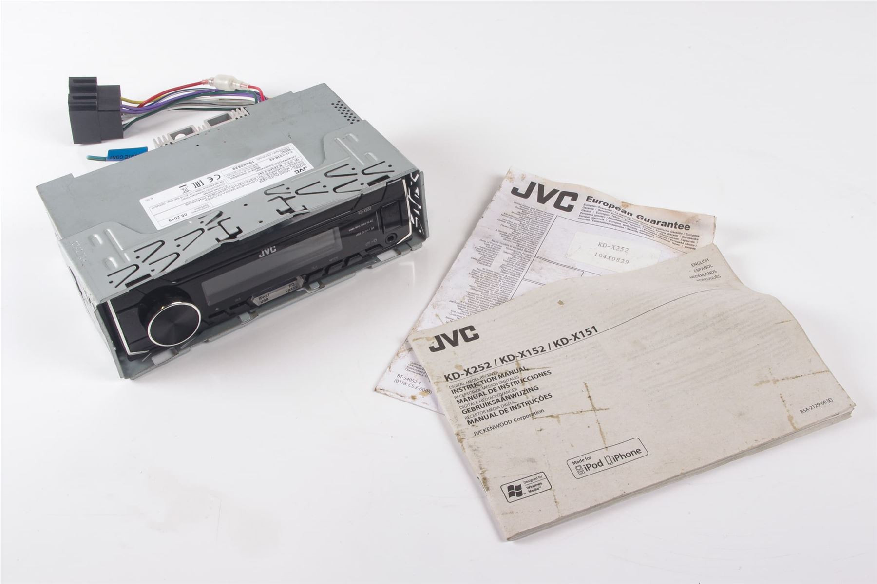 Mercedes 0038200000 Head Unit - JVC KD-X252 | R129 SL