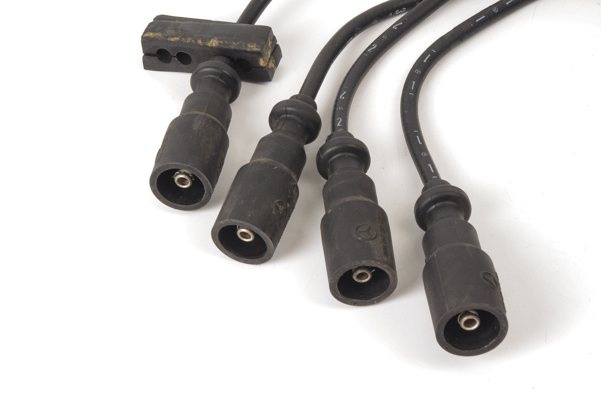 Mercedes 0001567110 Ignition Lead Set x4 | W124 W210 E R129 SL W140 S R170...