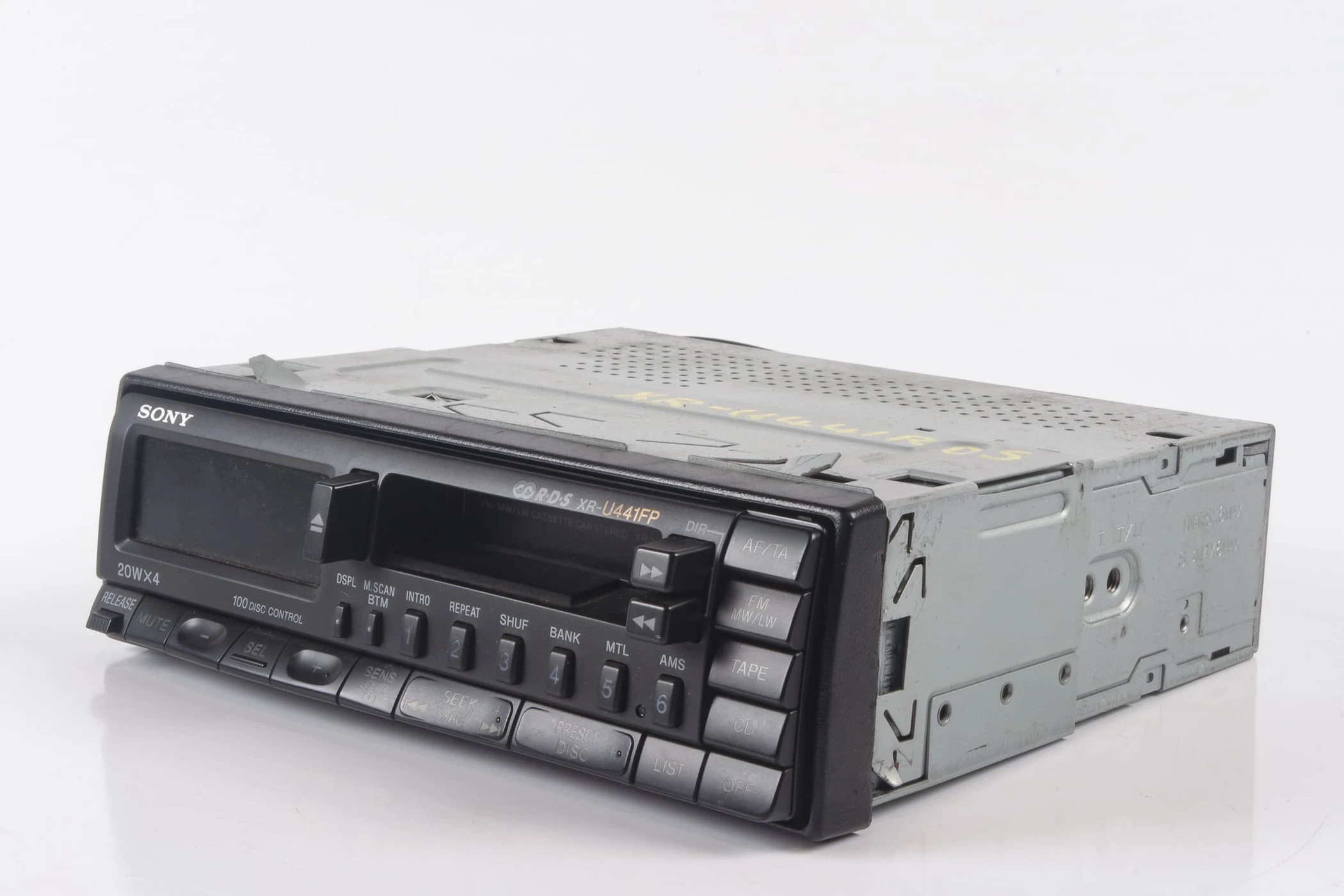 Mercedes 0038200000 Head Unit - Sony XR-U441RDS
