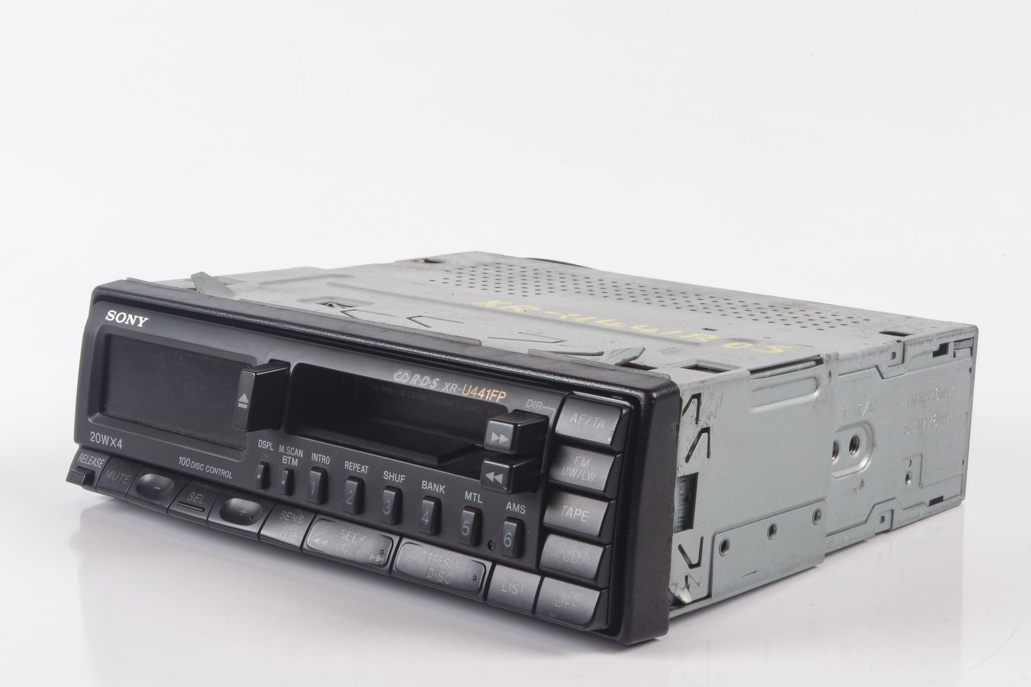 Mercedes 0038200000 Head Unit - Sony XR-U441RDS