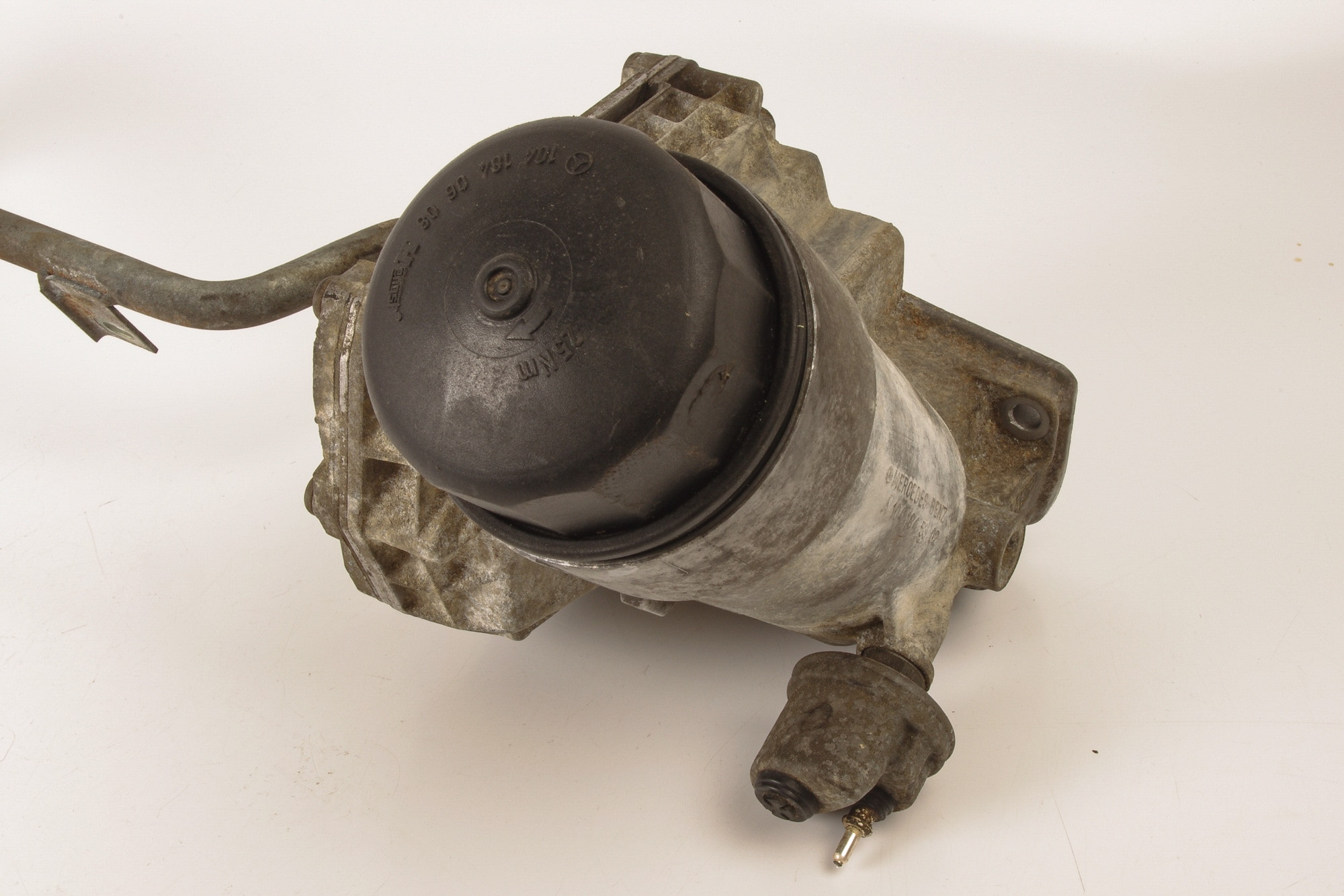 Mercedes 1041840095 Oil Filter Housing | W124 W210 E R129 SL W140 S W202 C...