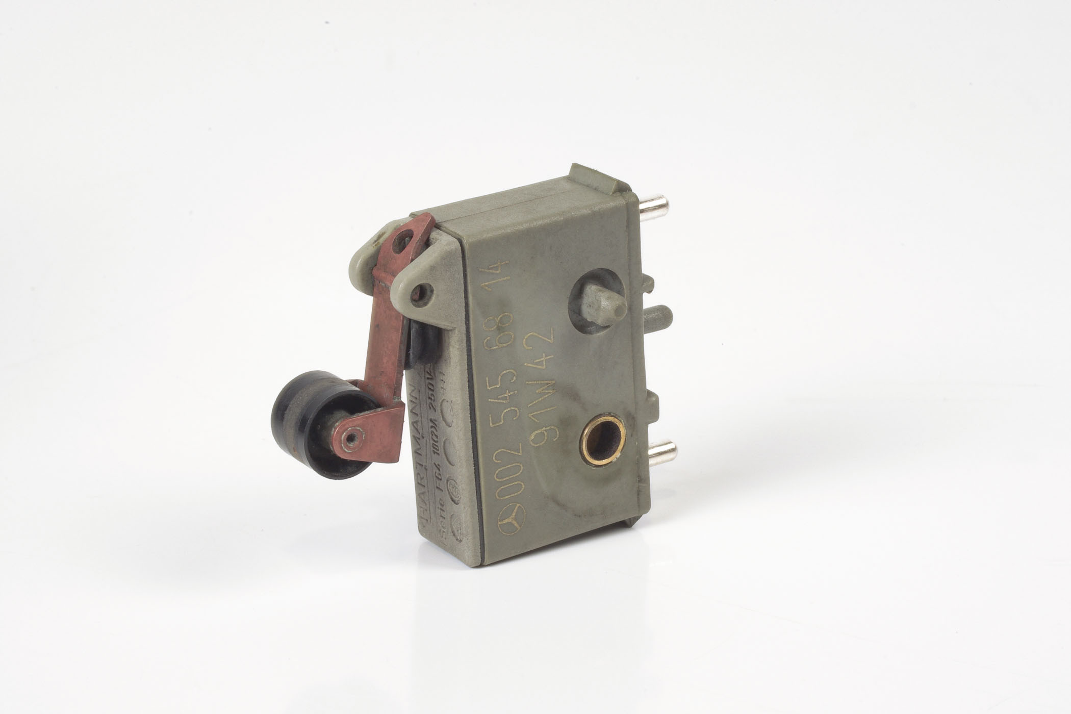 Mercedes 0025456814 Throttle Overrun Switch | R107 R129 SL W123 W124 E W126 S...