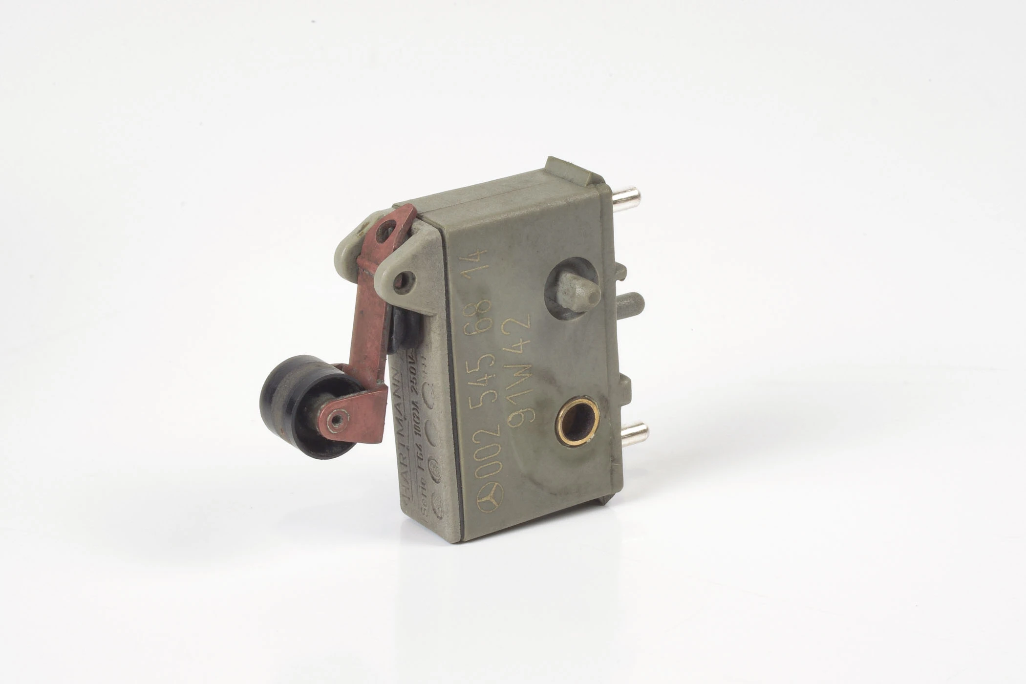 Mercedes 0025456814 Throttle Overrun Switch | R107 R129 SL W123 W124 E W126 S...
