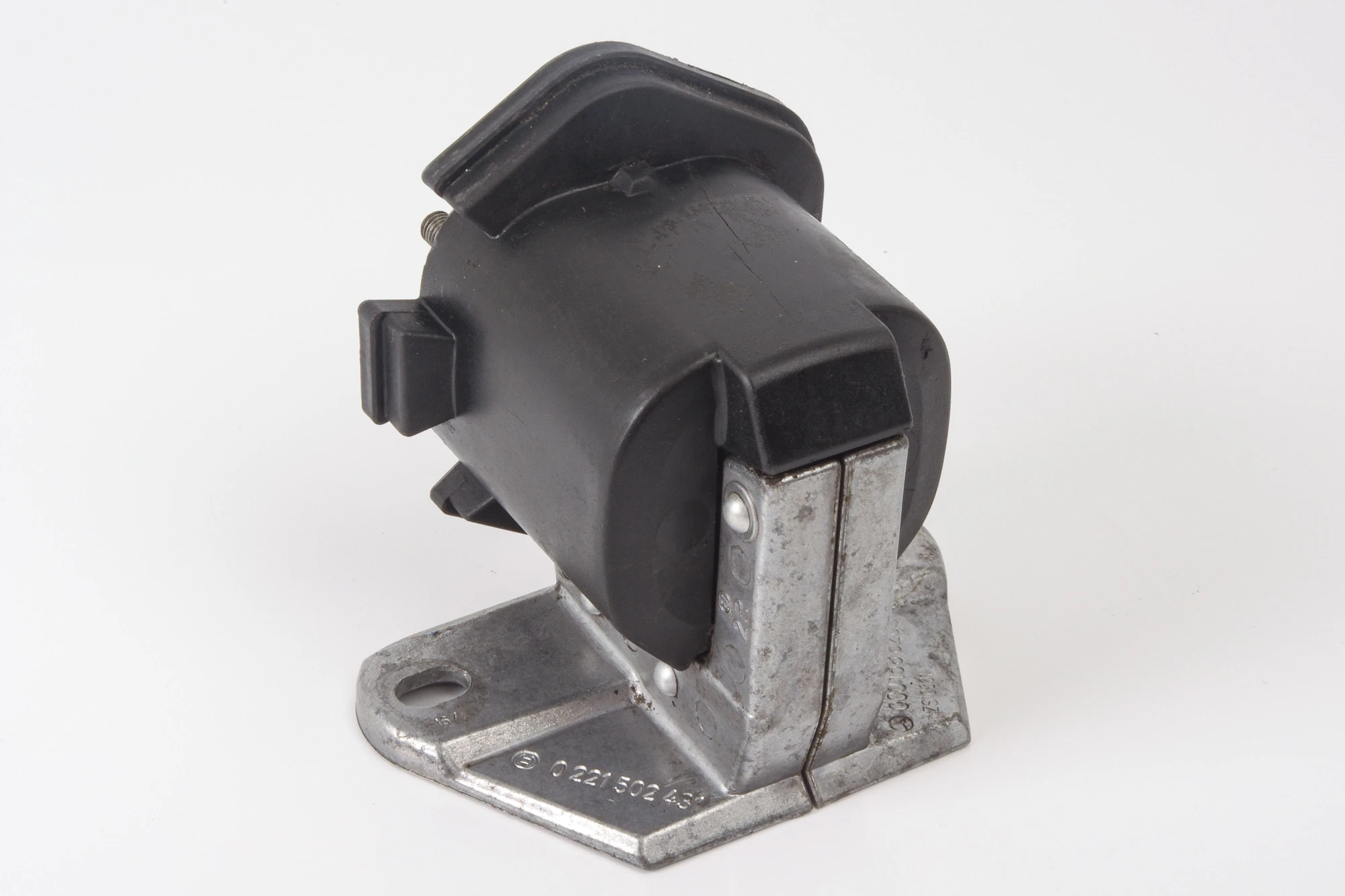 Mercedes 0001586203 Ignition Coil | R107 R129 SL W124 E W126 W140 S W201 C...