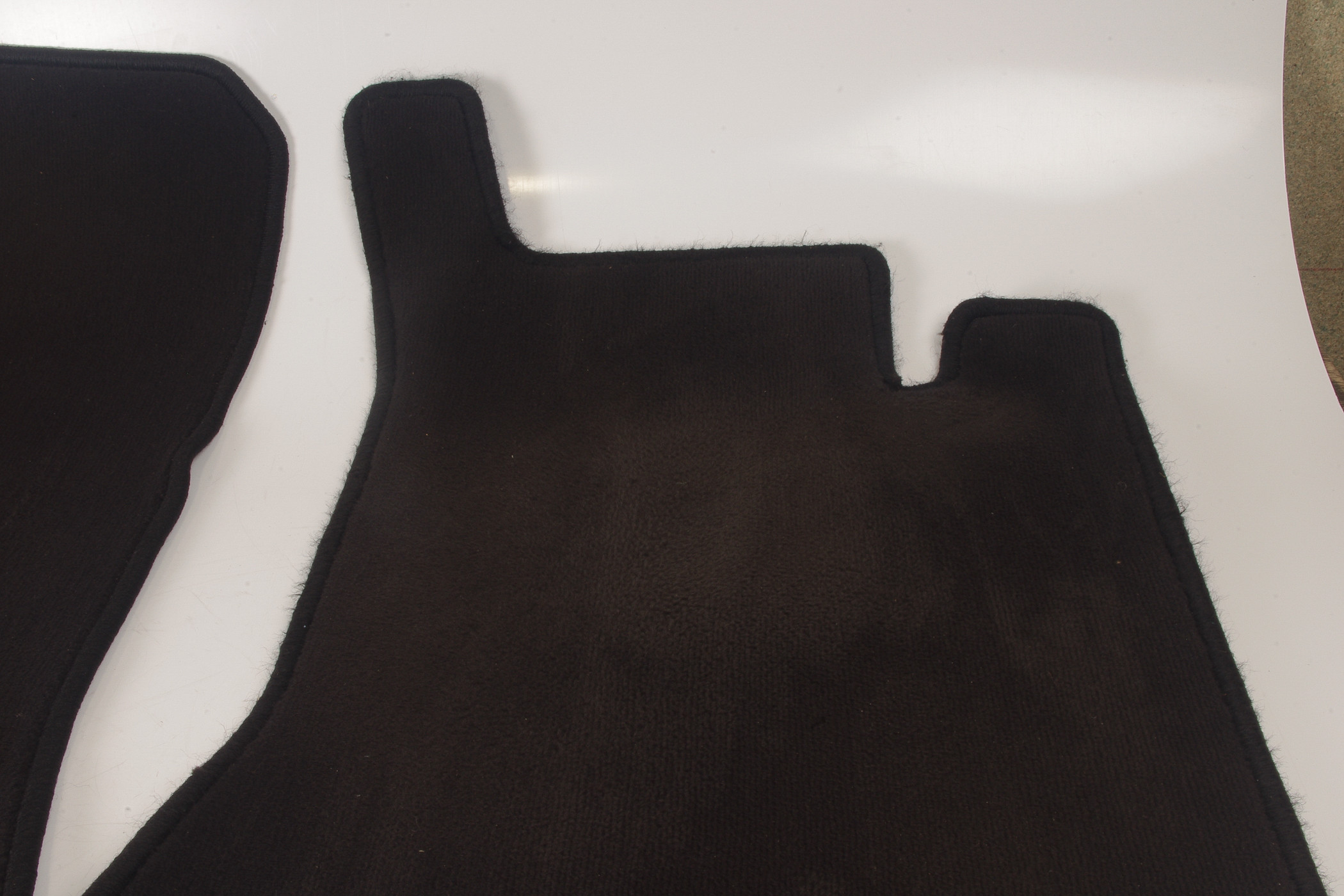 Mercedes 1296803540 Floor Mat Set x2 - Front Black | R129 SL