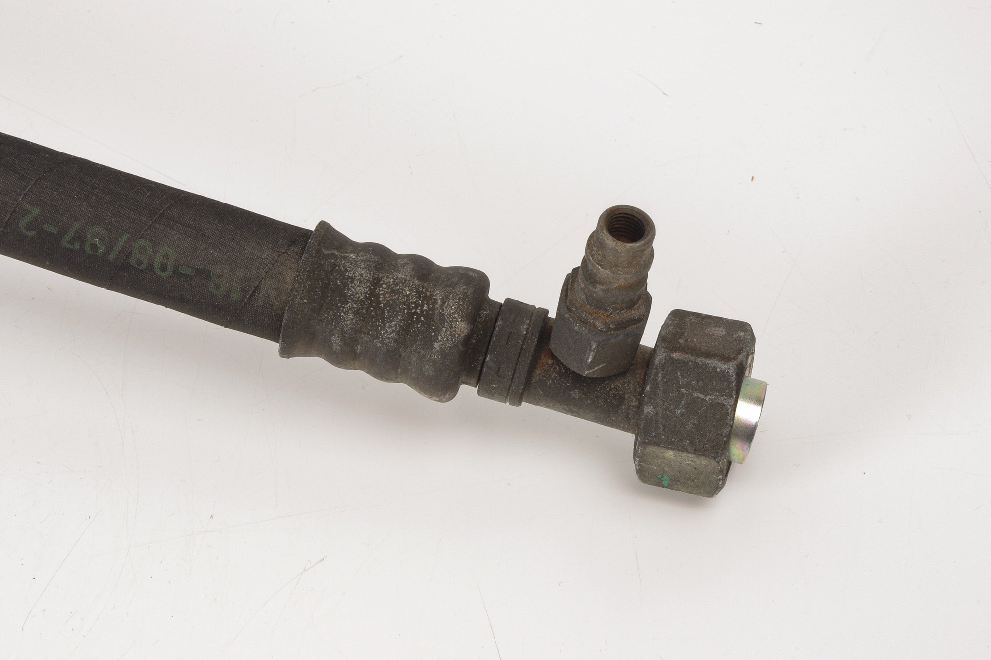 Mercedes 1192300956 A/C Compressor Hose | R129 SL