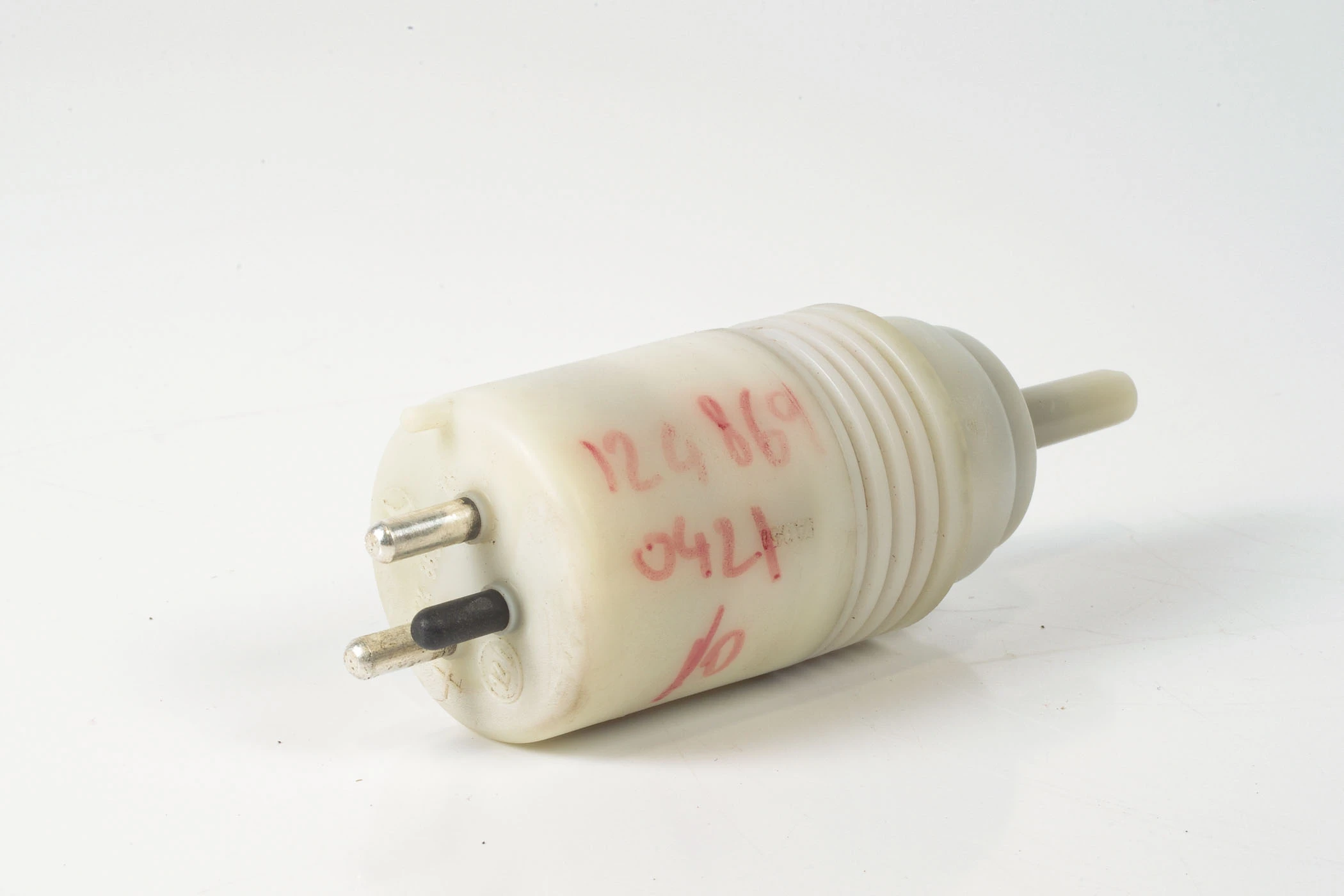 Mercedes 1248690421 Windscreen Washer Pump | C107 R107 R129 SL W108 W109 W116...